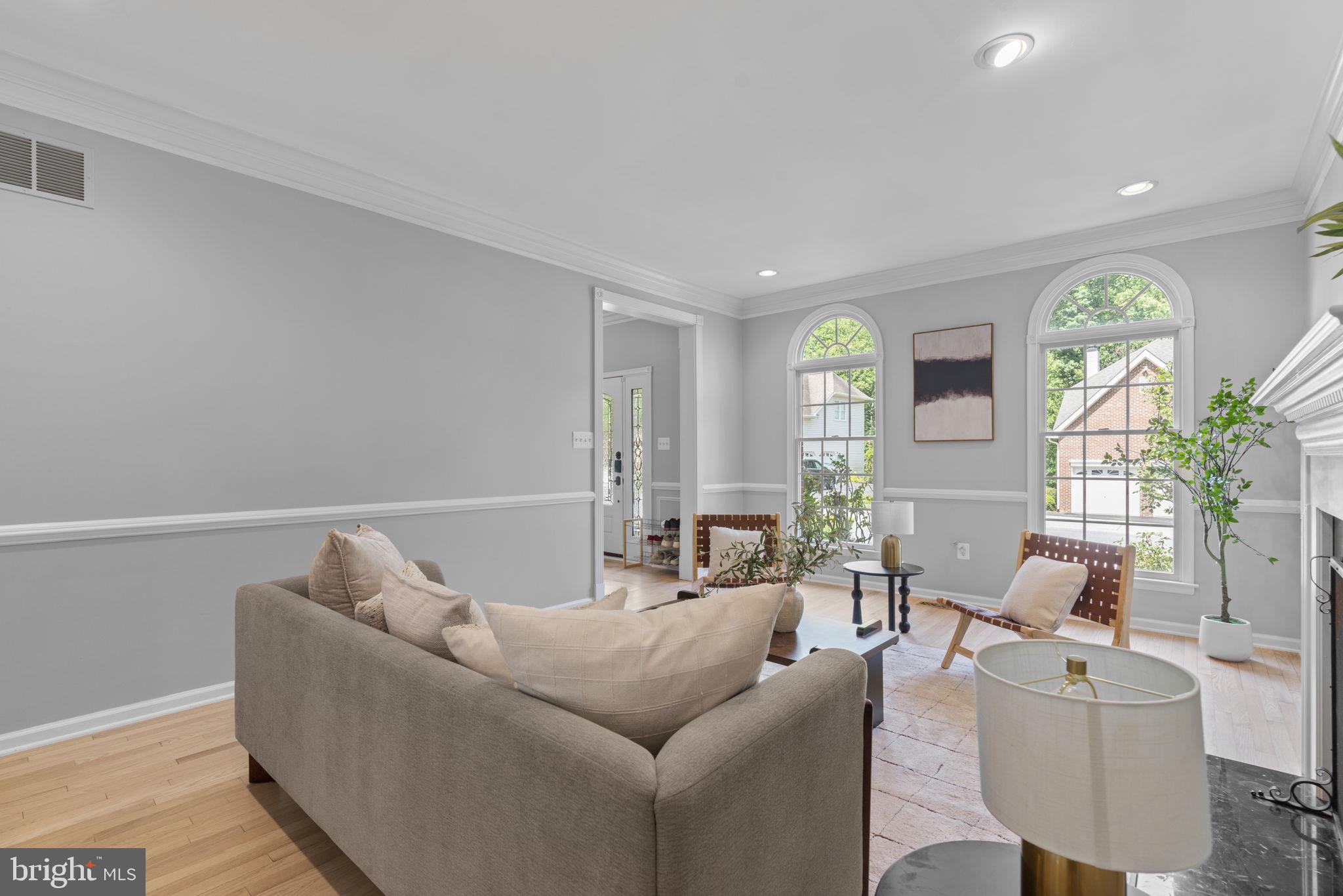 7036 RIVER OAK COURT