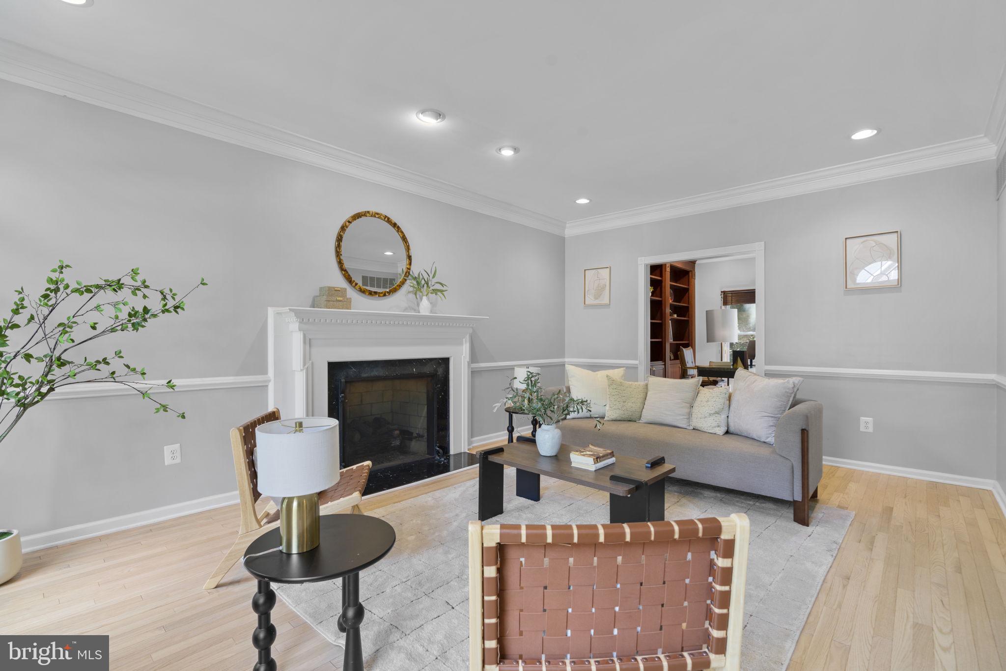 7036 RIVER OAK COURT