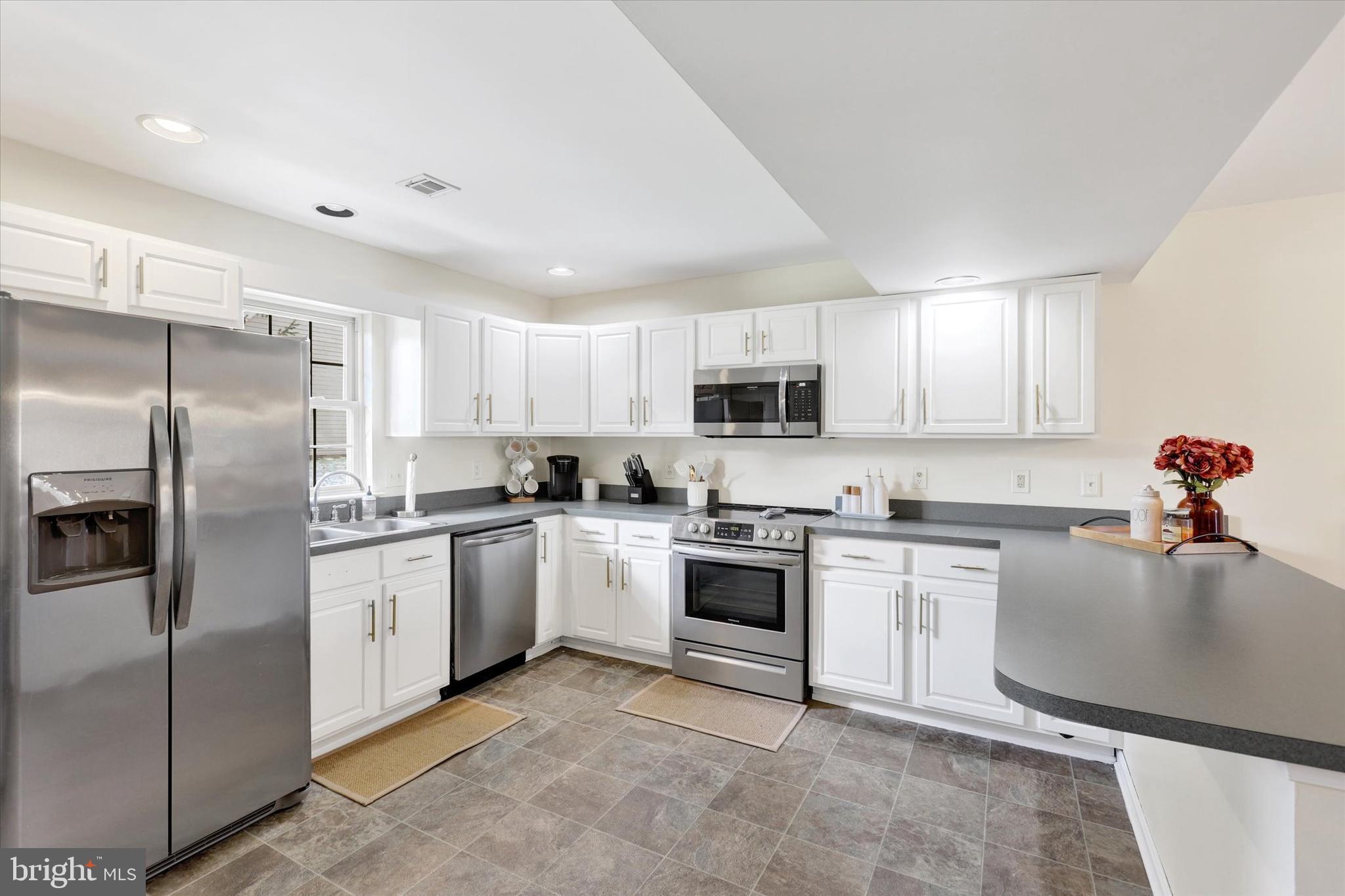 STONEHEDGE - Residential