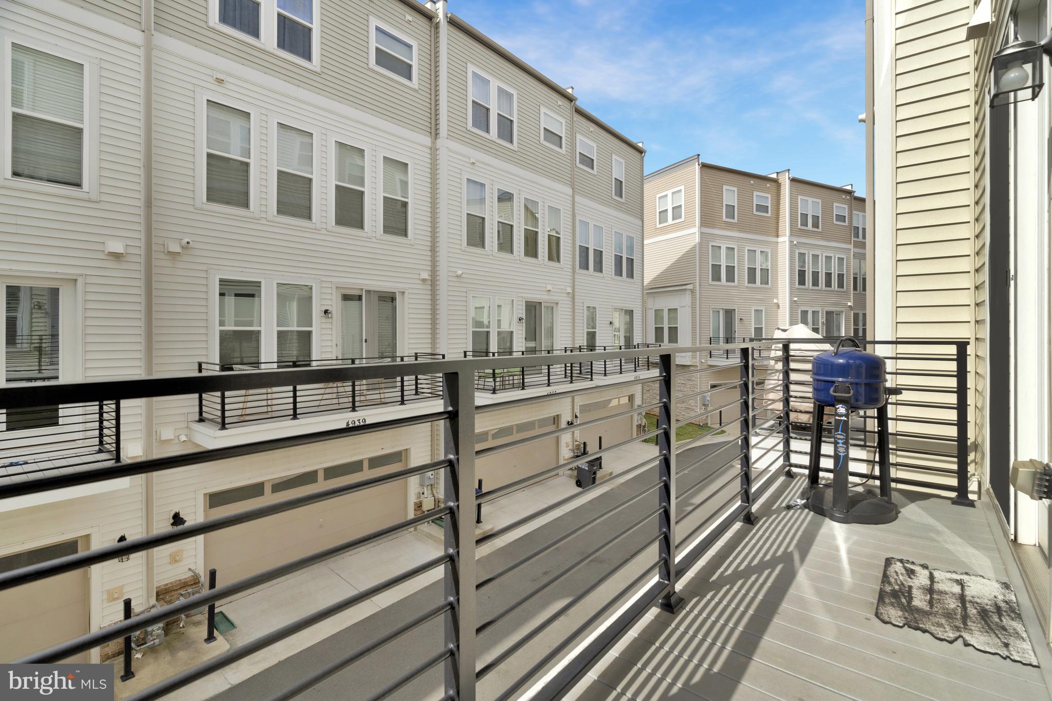 PRESERVE AT WESTFIELDS - Residential