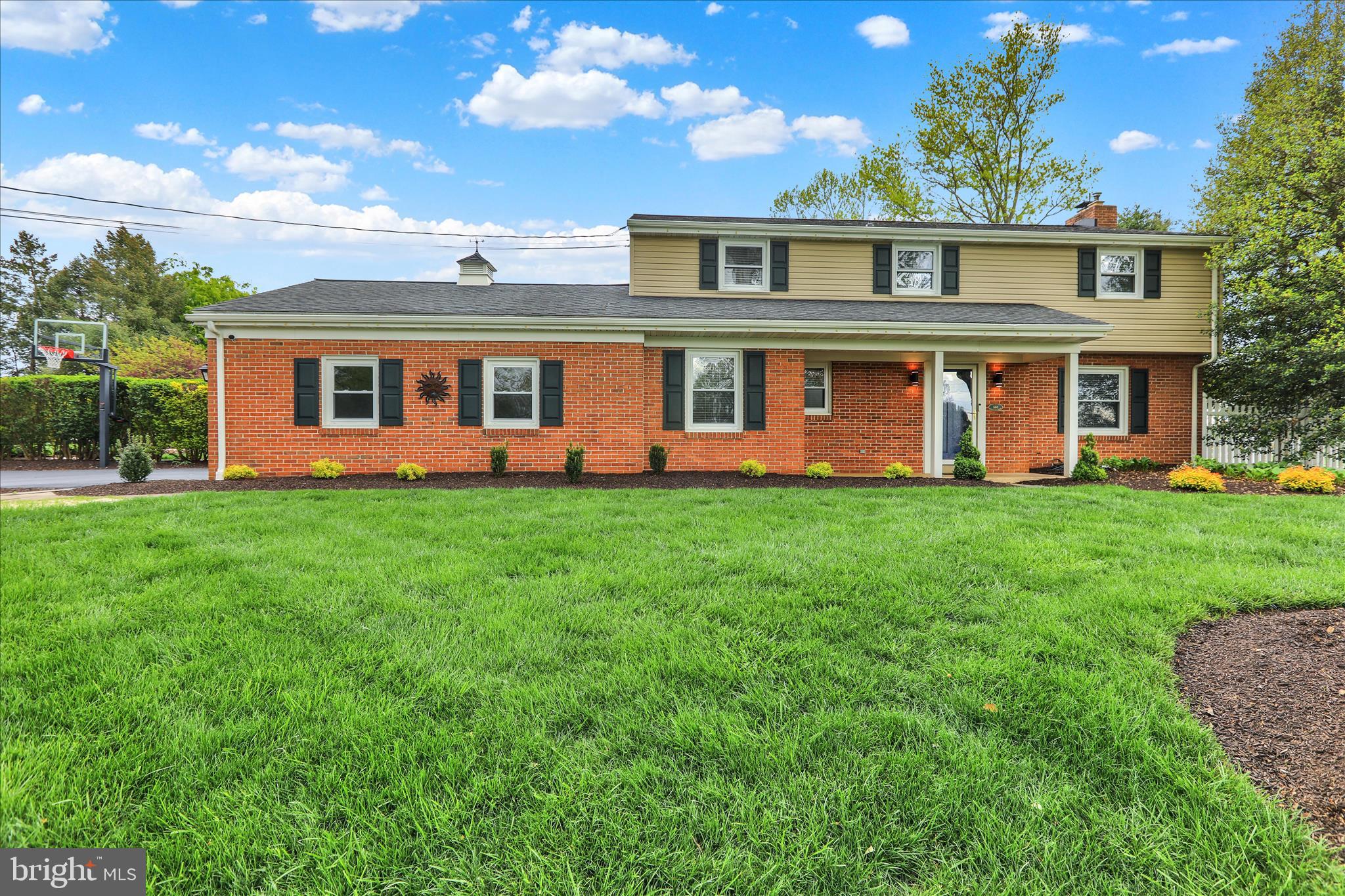 560 VALLEY VIEW DRIVE