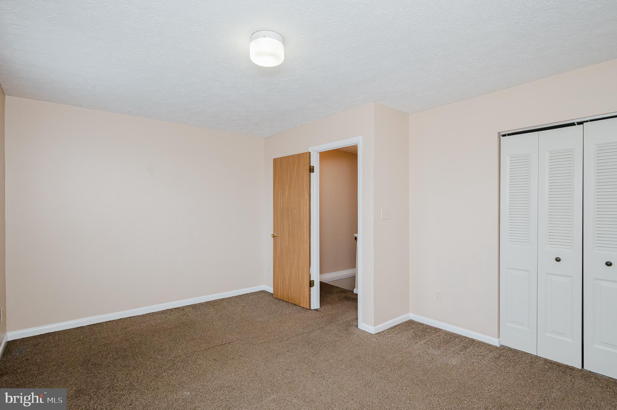 WOODBRIDGE CENTER - Residential Lease