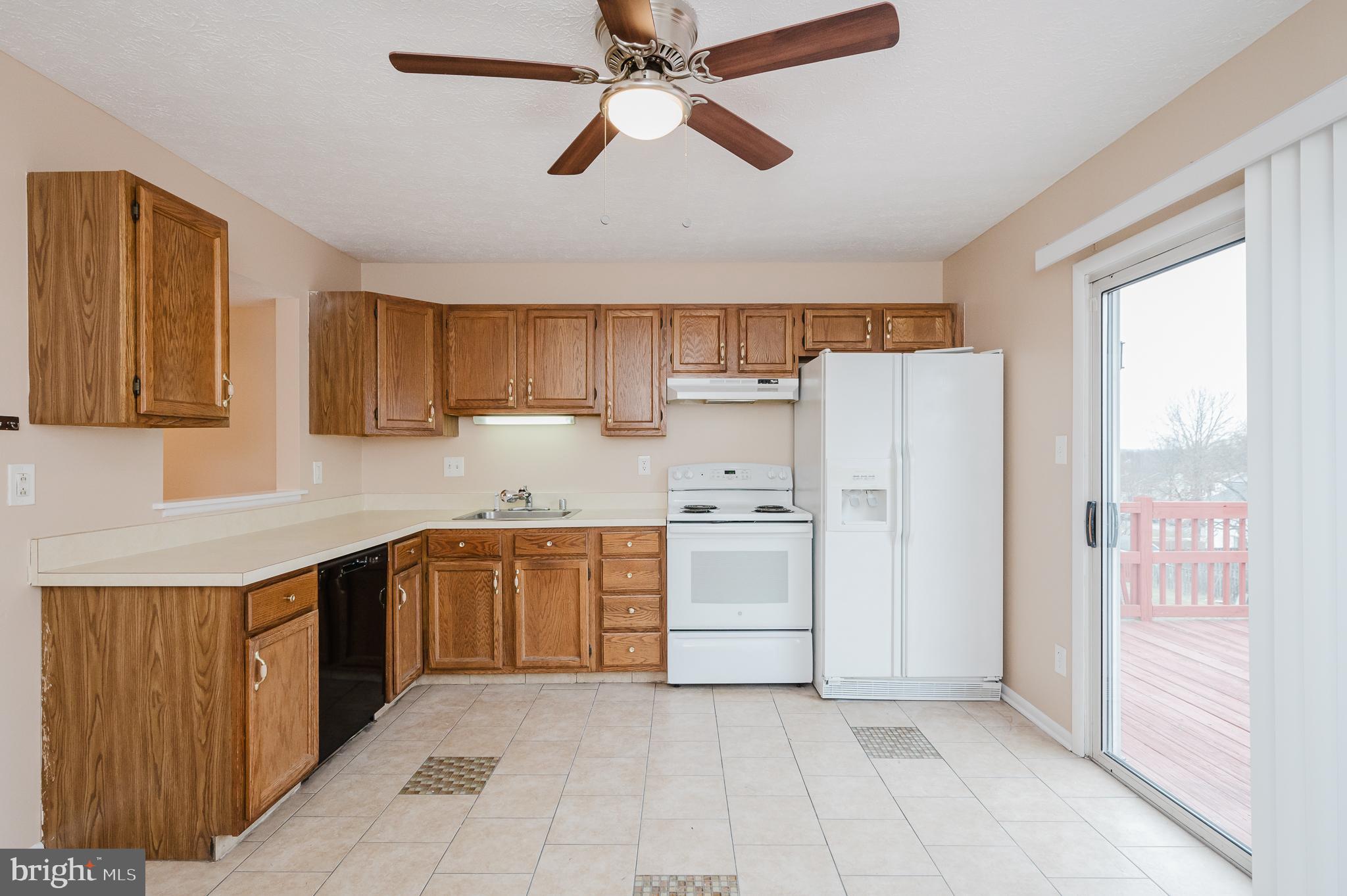 WOODBRIDGE CENTER - Residential Lease