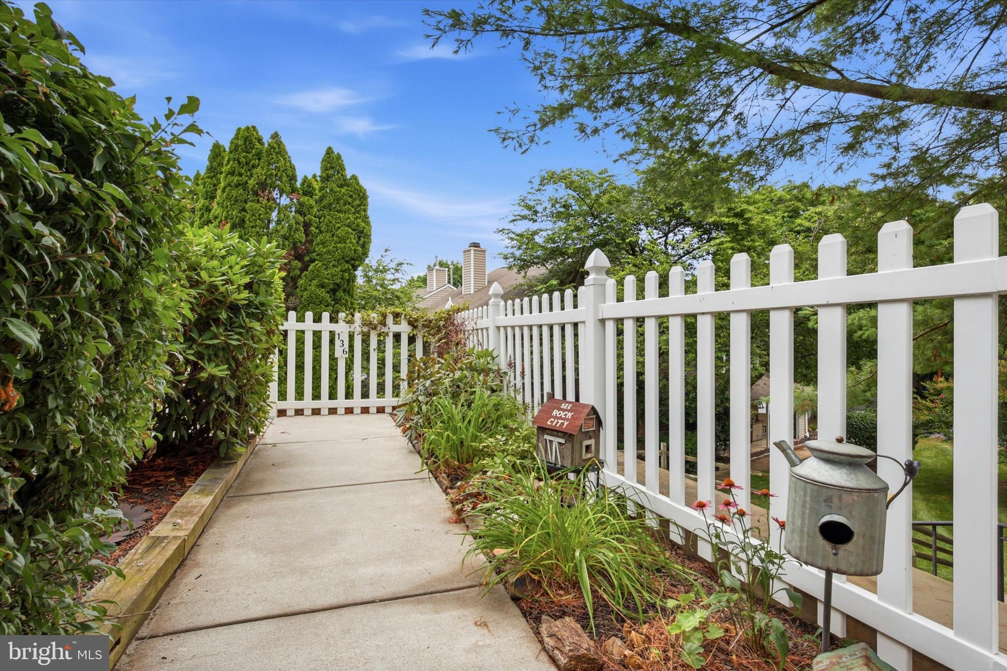 136 DEERFIELD COURT 136
