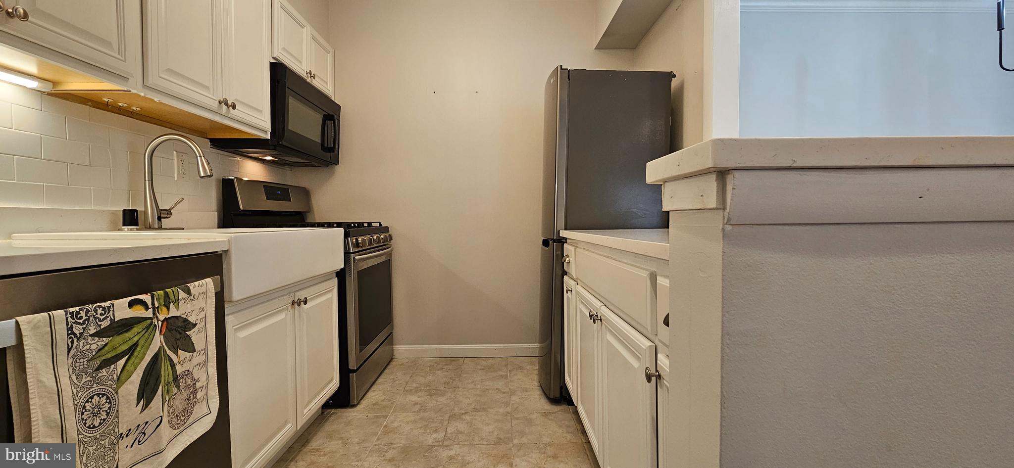 BURKE COVE - Residential Lease