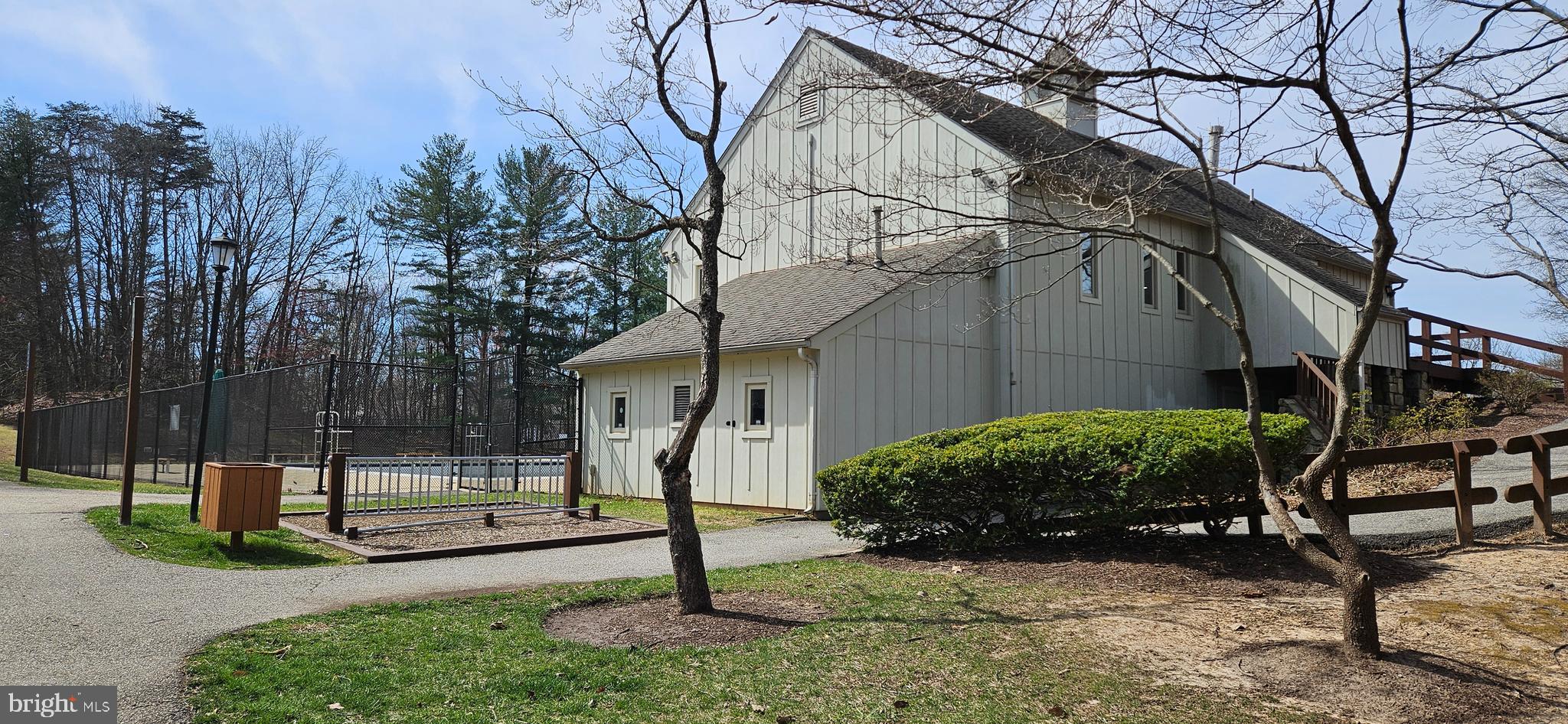 BURKE COVE - Residential Lease