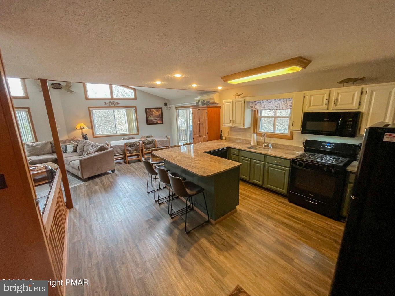 TOWAMENSING TRAILS - Residential