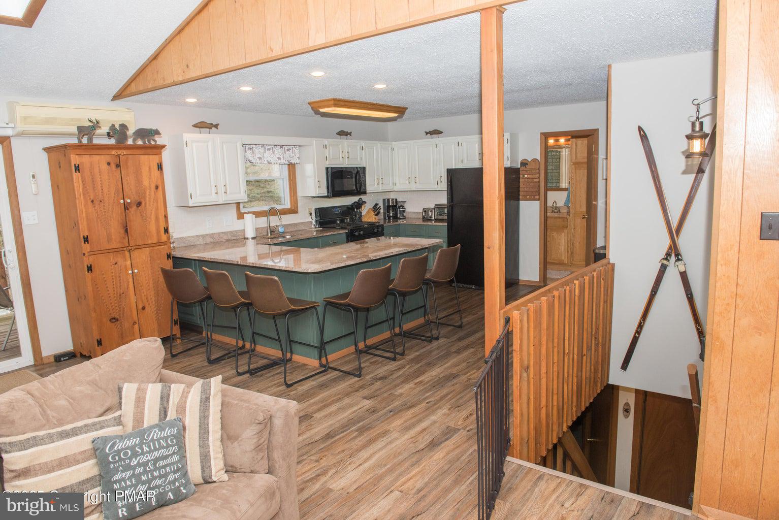 TOWAMENSING TRAILS - Residential