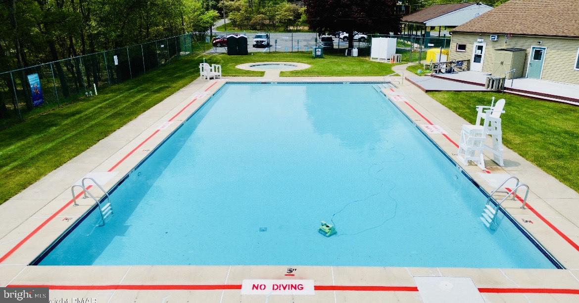 TOWAMENSING TRAILS - Residential