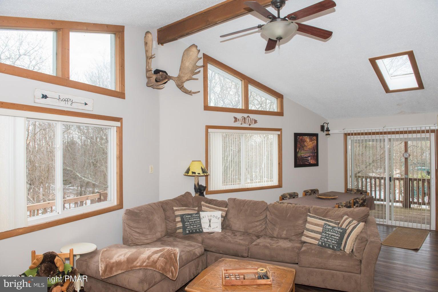 TOWAMENSING TRAILS - Residential