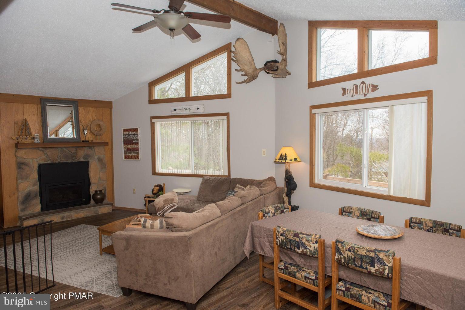 TOWAMENSING TRAILS - Residential