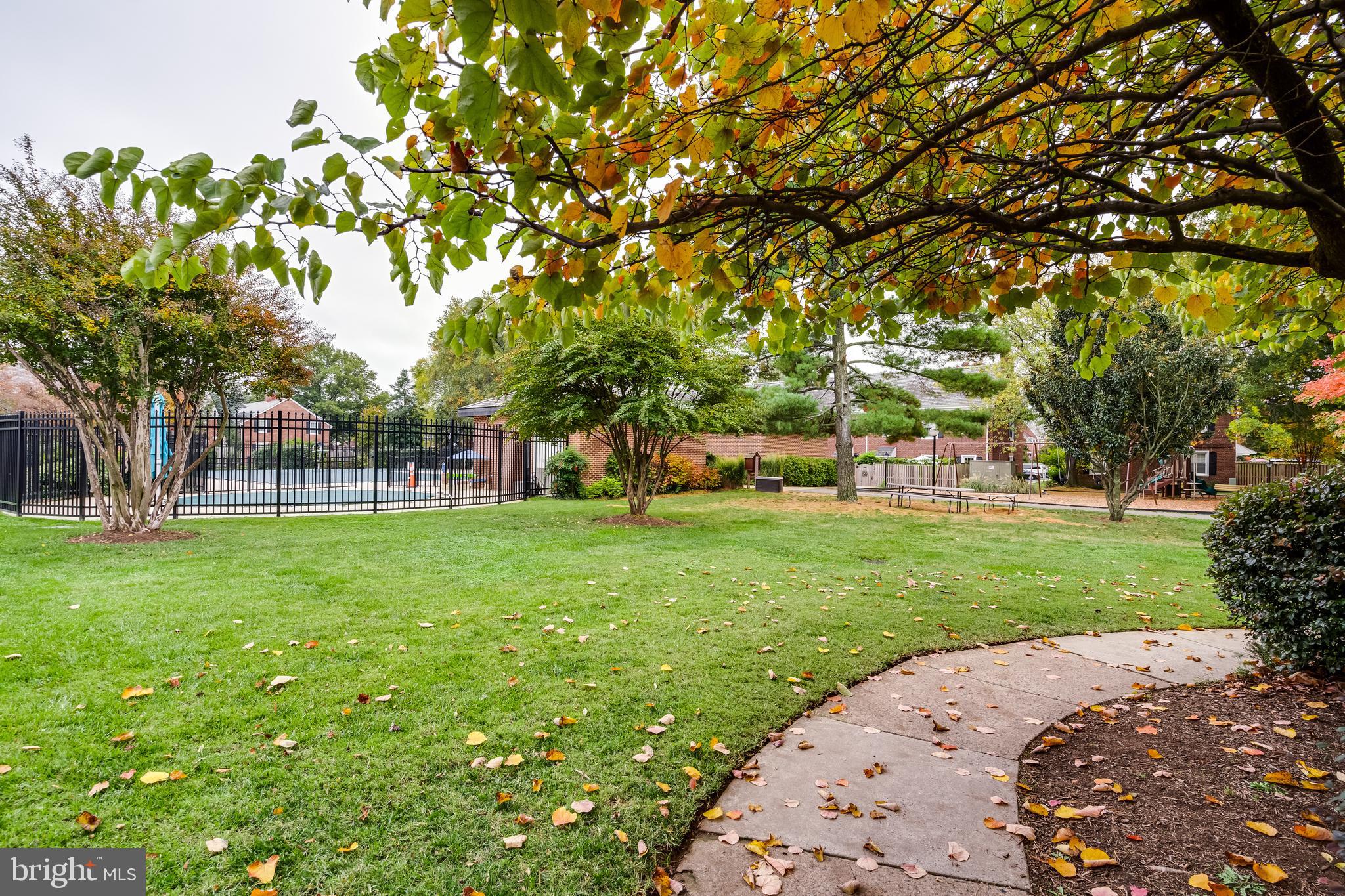 FAIRLINGTON - Residential