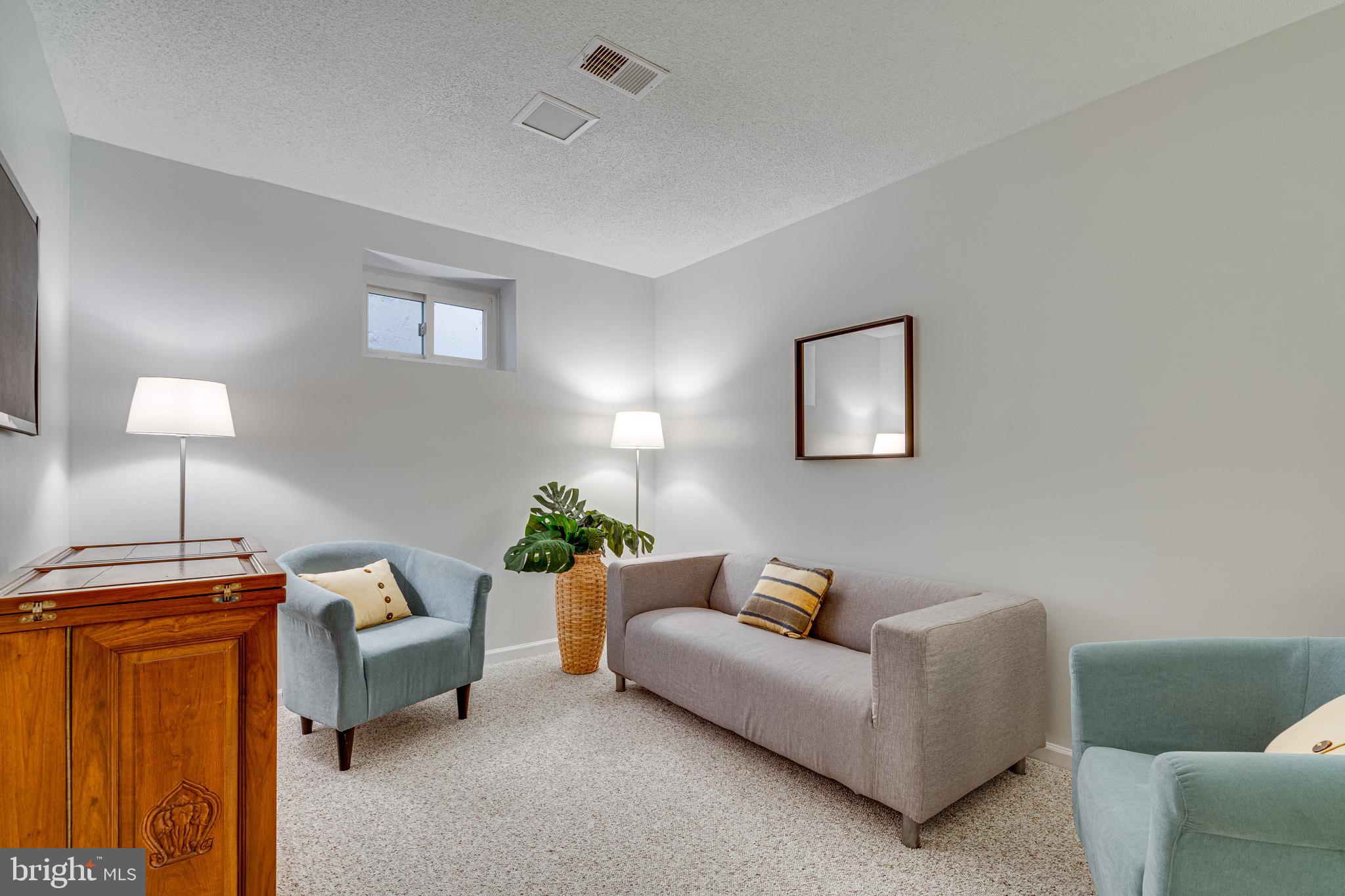 FAIRLINGTON - Residential