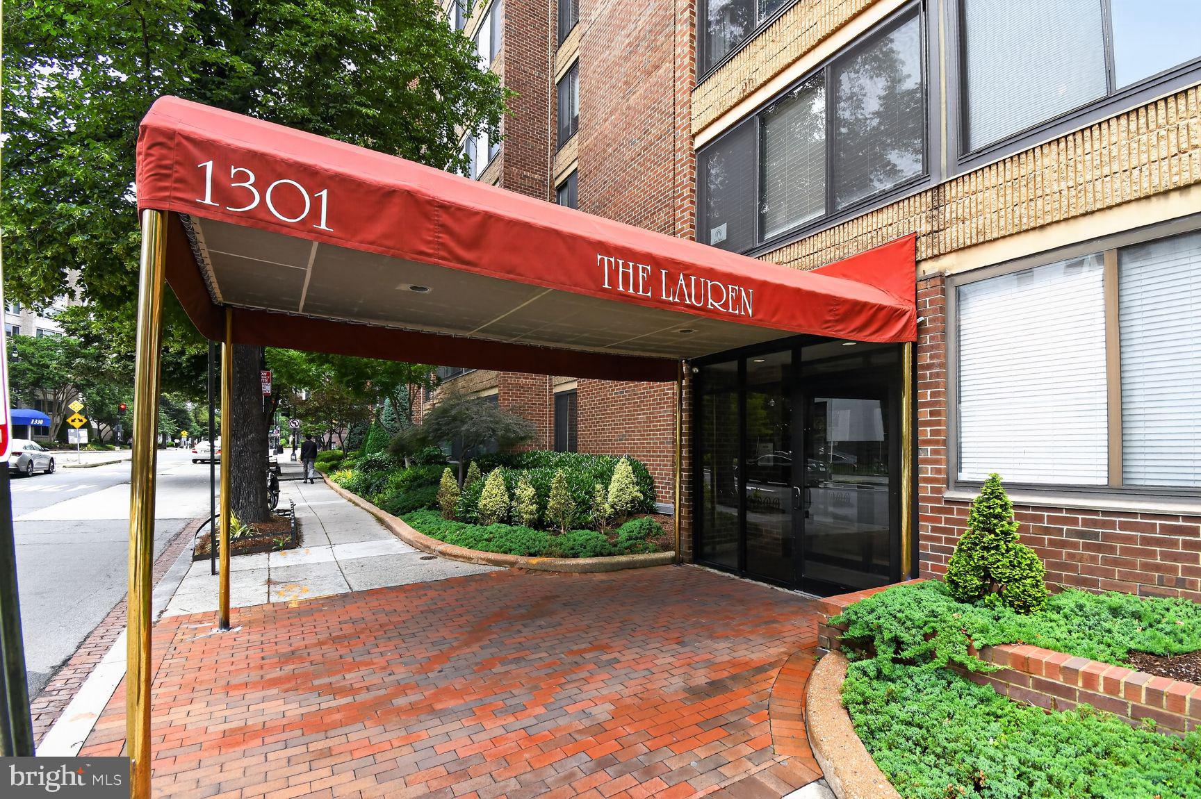 DUPONT CIRCLE - Commercial Sale