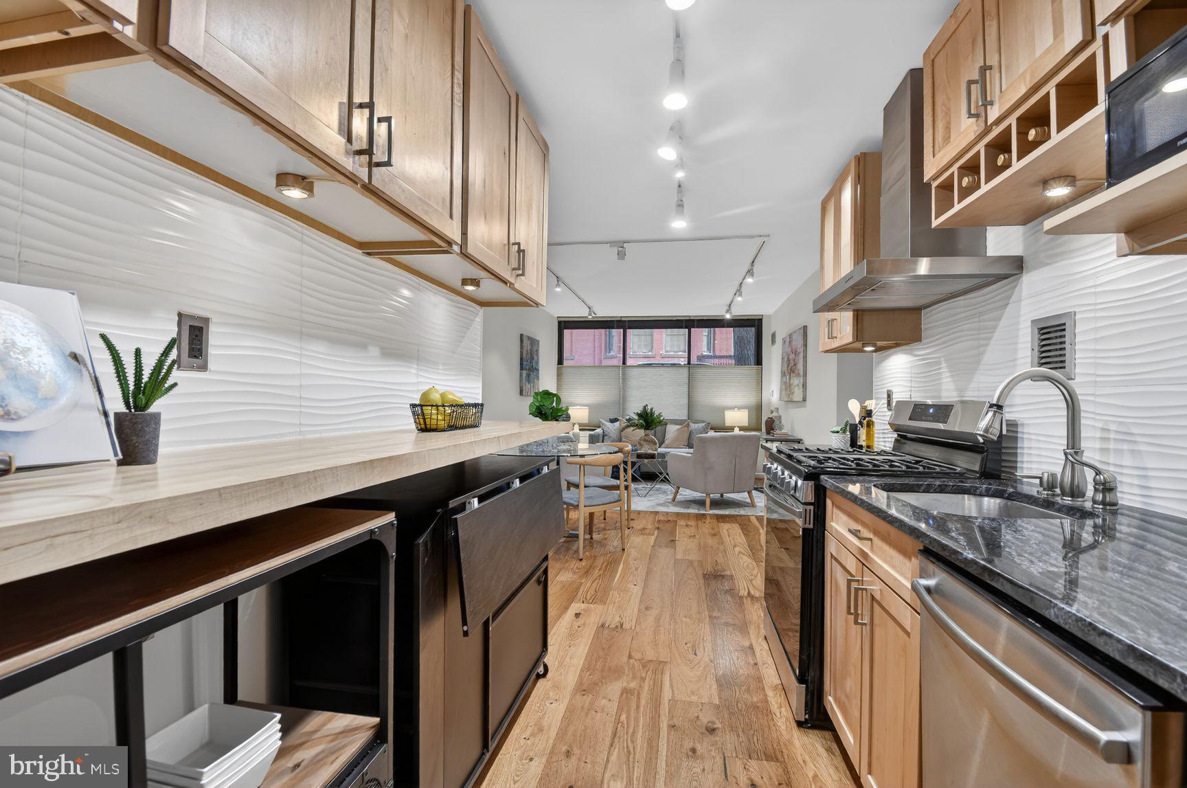 DUPONT CIRCLE - Commercial Sale