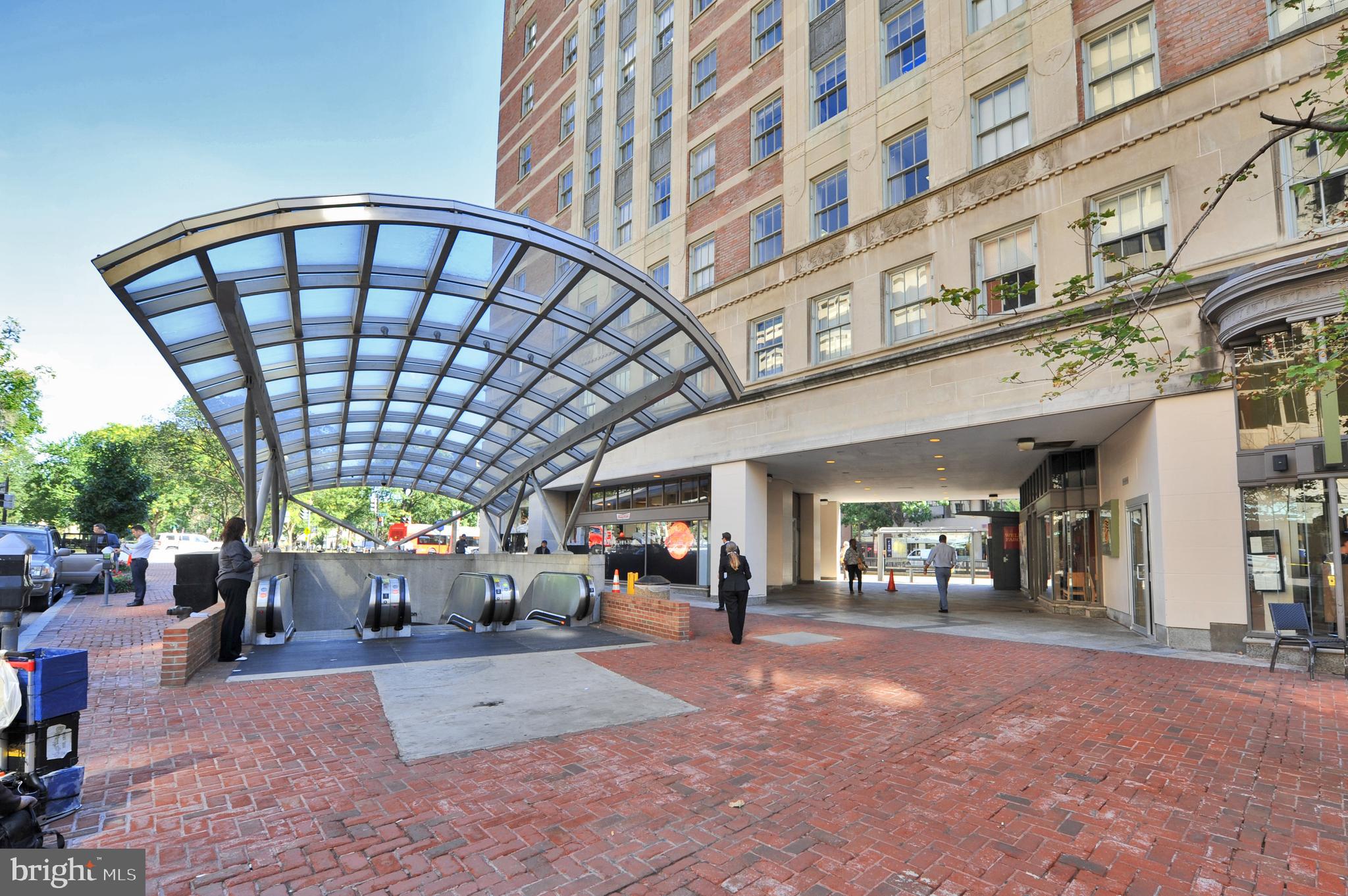 DUPONT CIRCLE - Commercial Sale