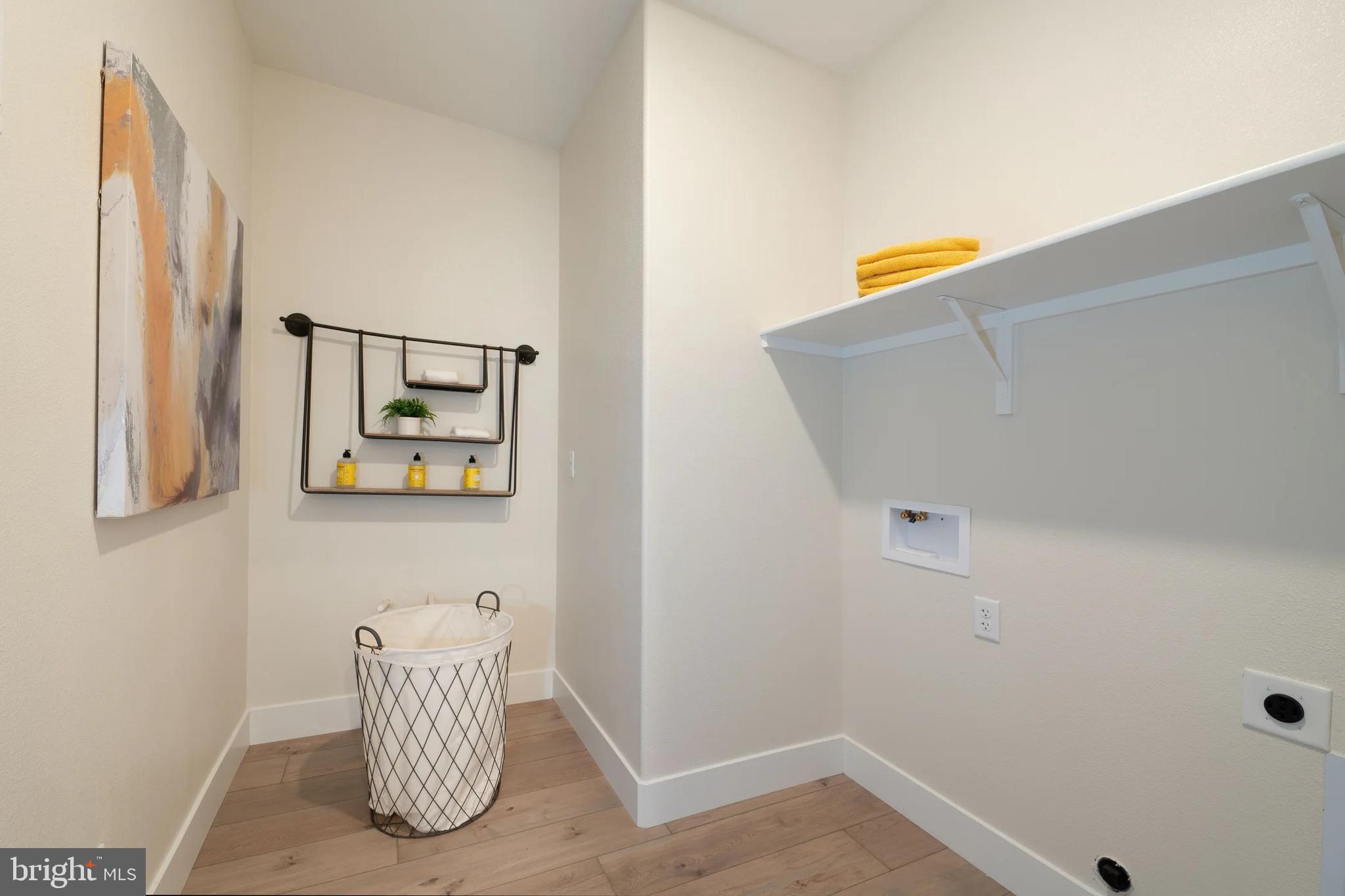 HUNTWELL WEST - Residential