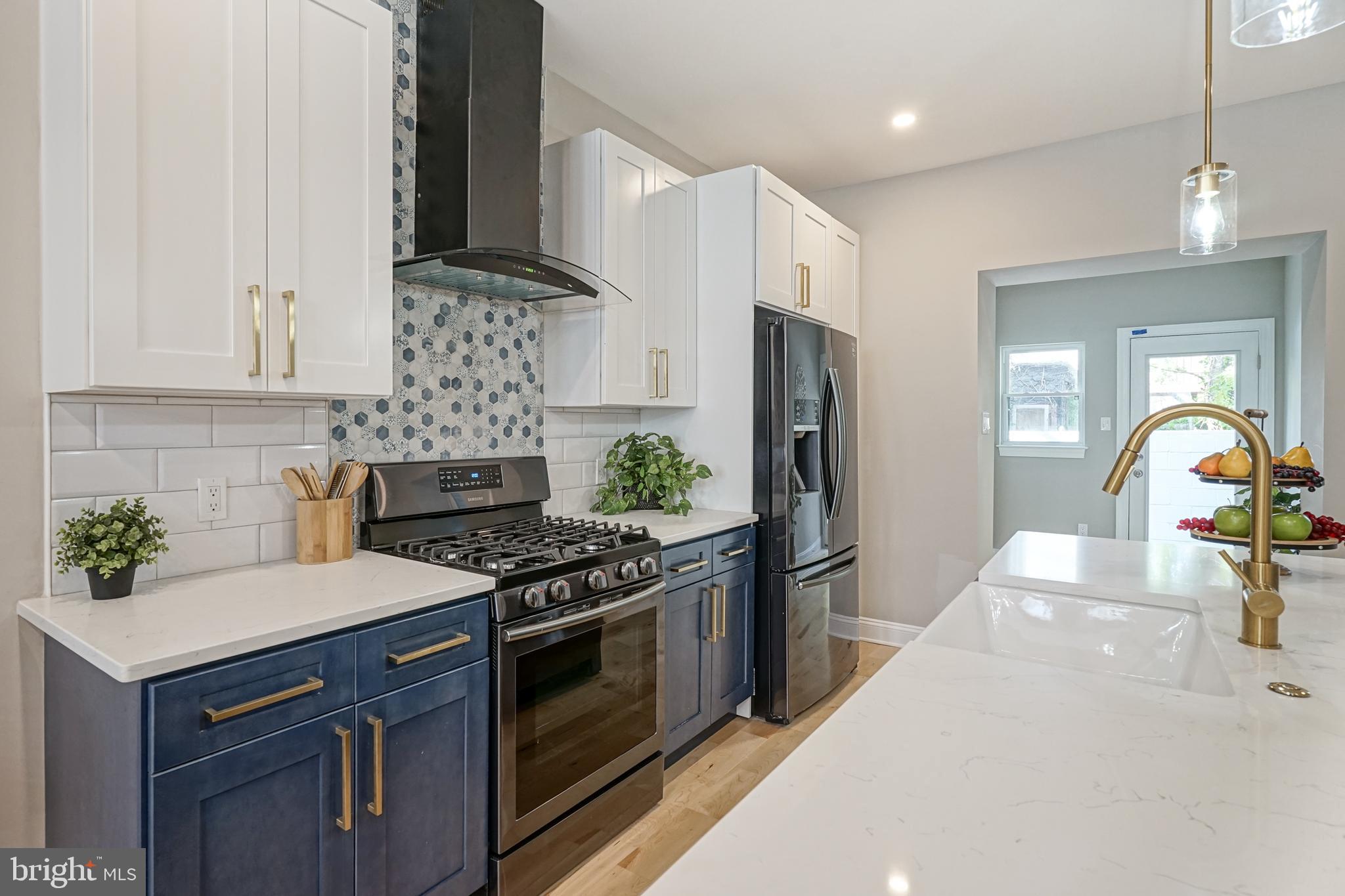 POINT BREEZE - Residential