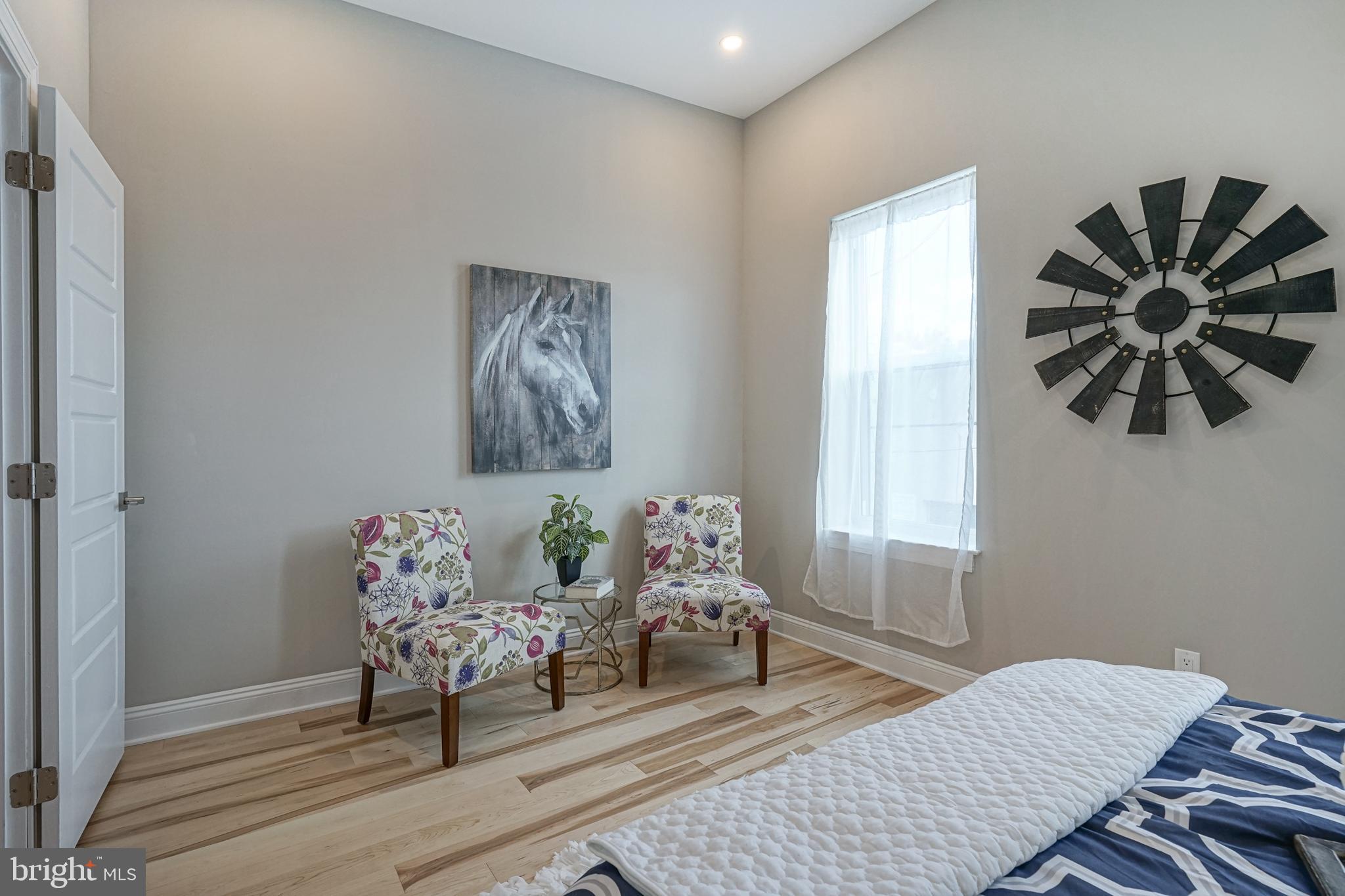 POINT BREEZE - Residential