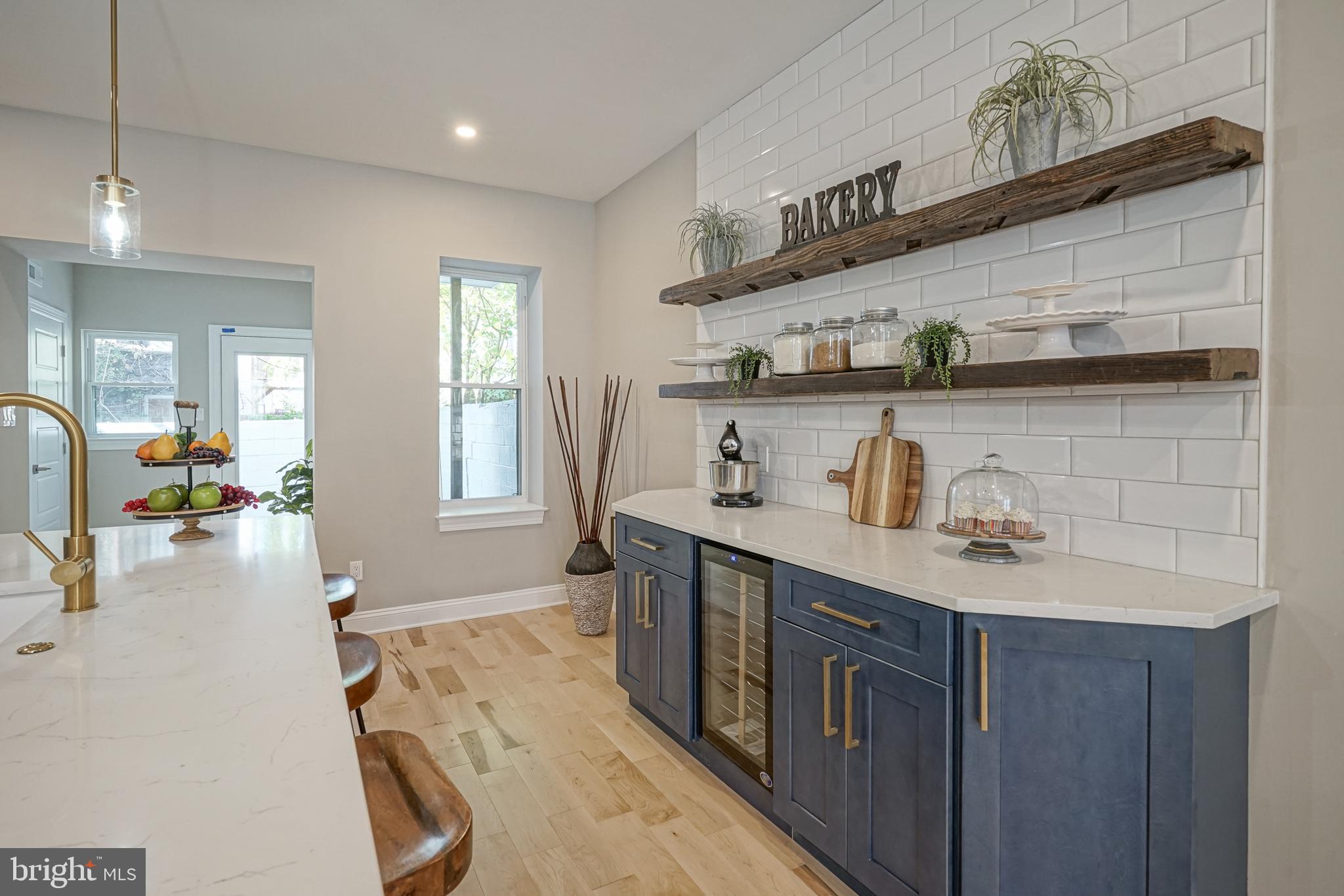 POINT BREEZE - Residential