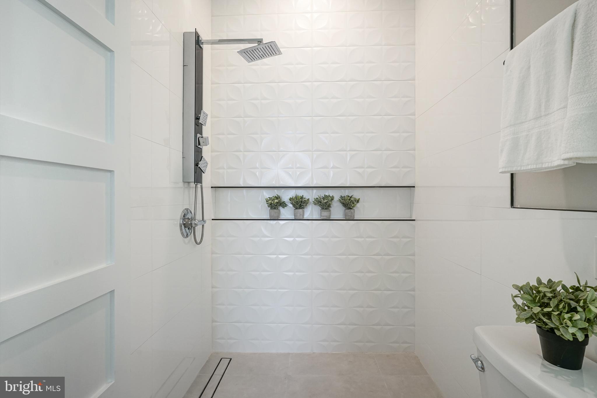 POINT BREEZE - Residential