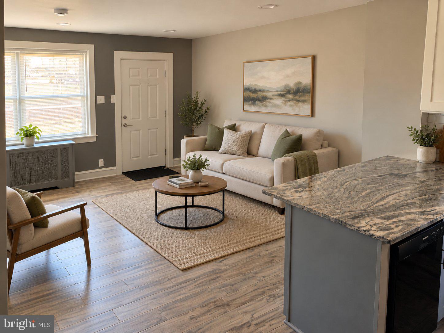 320 W COURTLAND STREET W