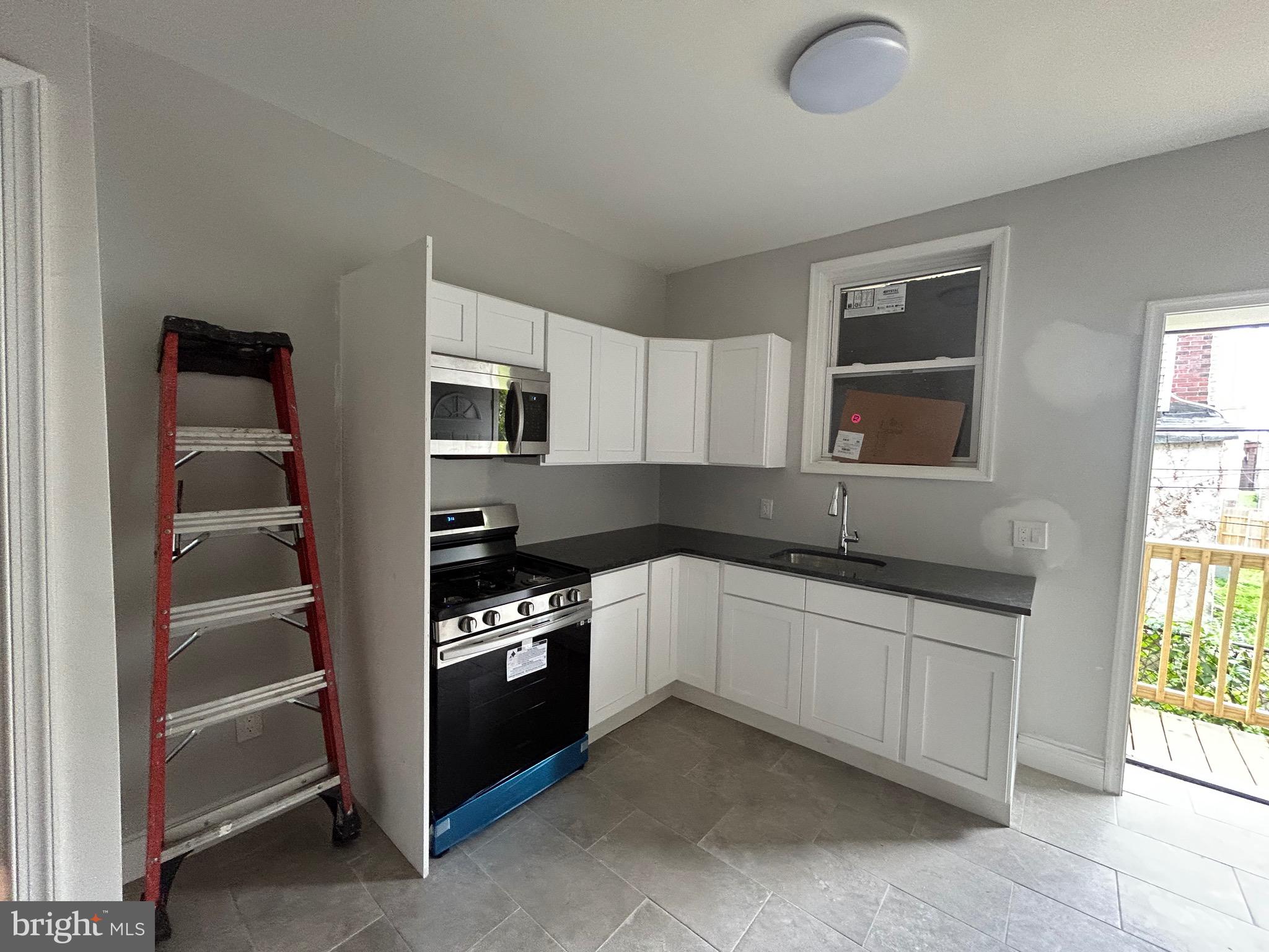 PHILADELPHIA - Residential Lease