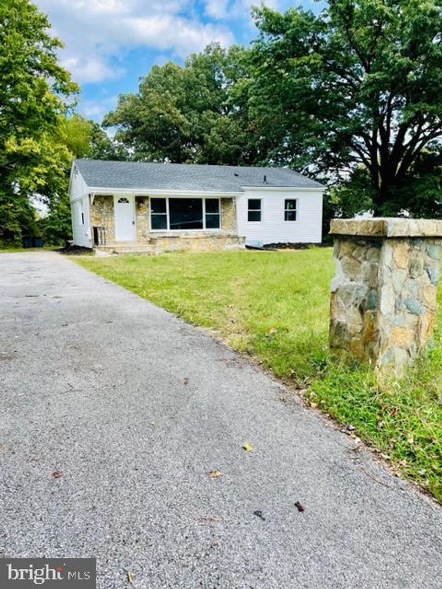 5BR/2 BH Gorgeous Home huge front and backyard long driveway with Brand New Kitchen with top-of-line cabinets, upgraded quartz tops with Beautiful ceramic tiles * * New Stainless Steel Appliances * * New flooring, New Roof, all new doors  and windows Luxurious Bathroom upgrades with ceramic tiles with new vanities * * LED recessed lighting * * nice size patio for family gathering .freshly two toned painted fully finished basement with nice size family room along with a 2 BR/BA. Open Backyard, NEW HVAC and water heater. Conveniently located near shopping centers and minutes from 95/295/395 highway * * Must See