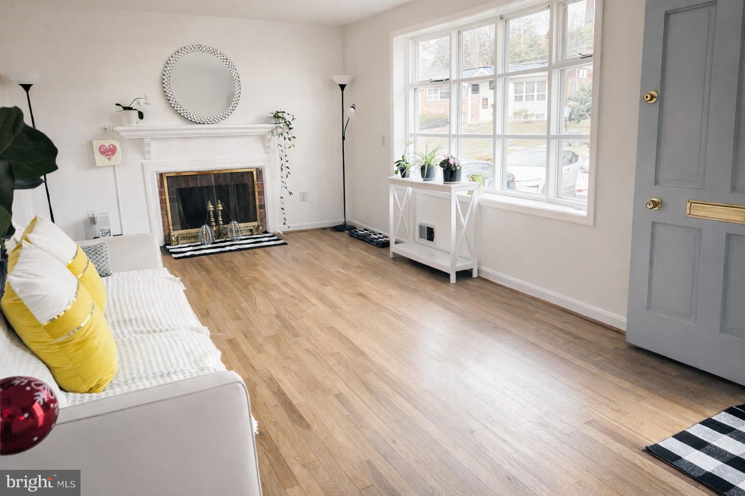 8621 KENILWORTH DRIVE