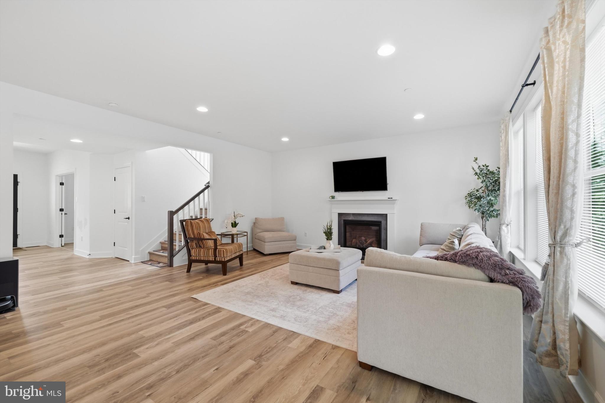 15421 RIVERCREST COURT