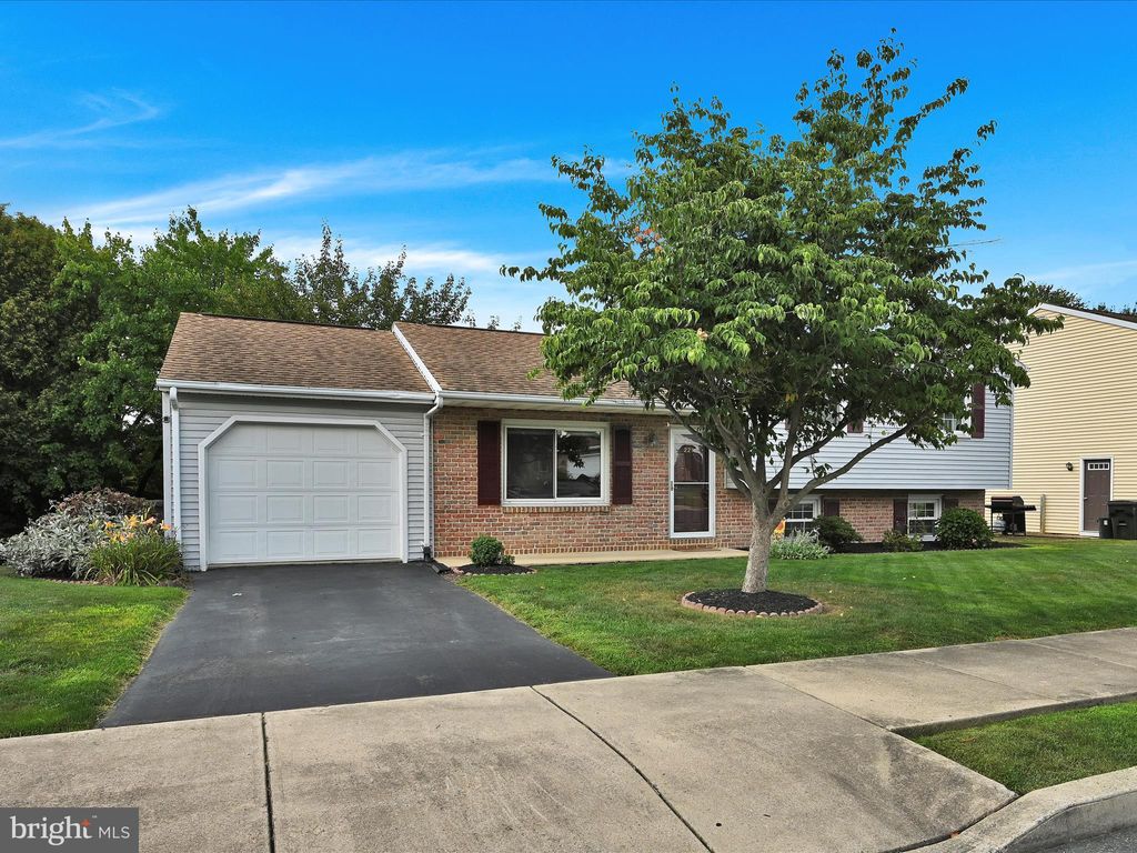 Photo of 221 LINDA TER, EPHRATA, PA 17522 (MLS # PALA2038672)