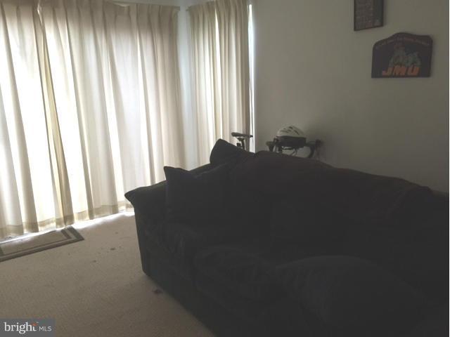 CENTREVILLE GREEN - Residential Lease