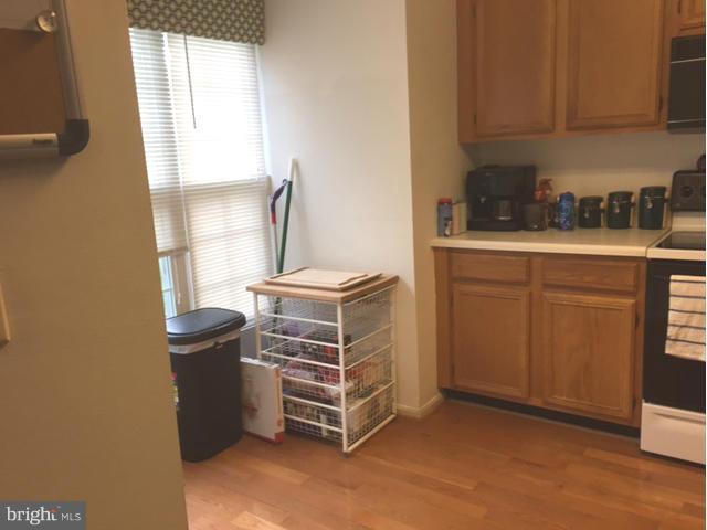 CENTREVILLE GREEN - Residential Lease