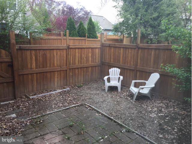 CENTREVILLE GREEN - Residential Lease