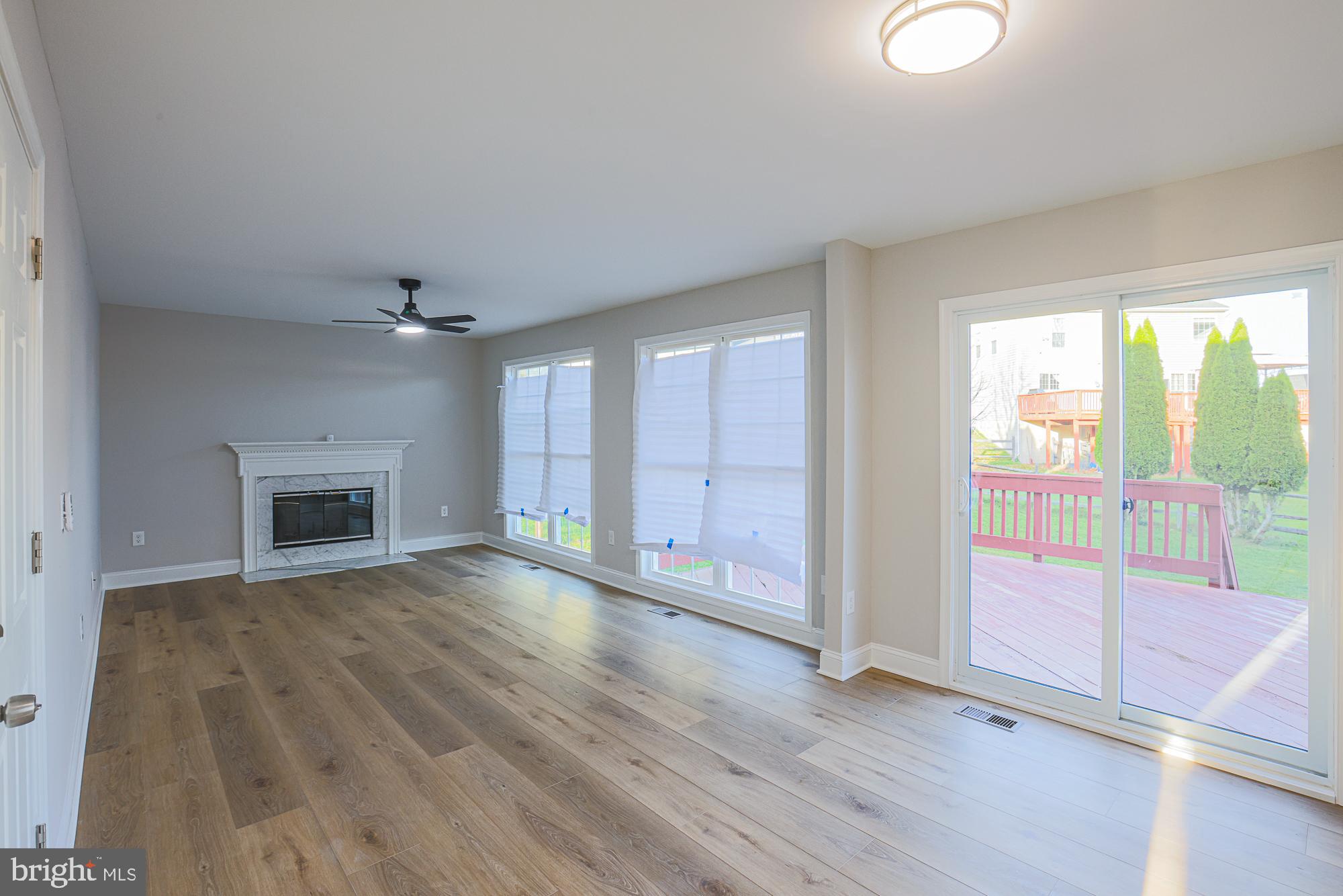 ROLLING RIDGE - Residential