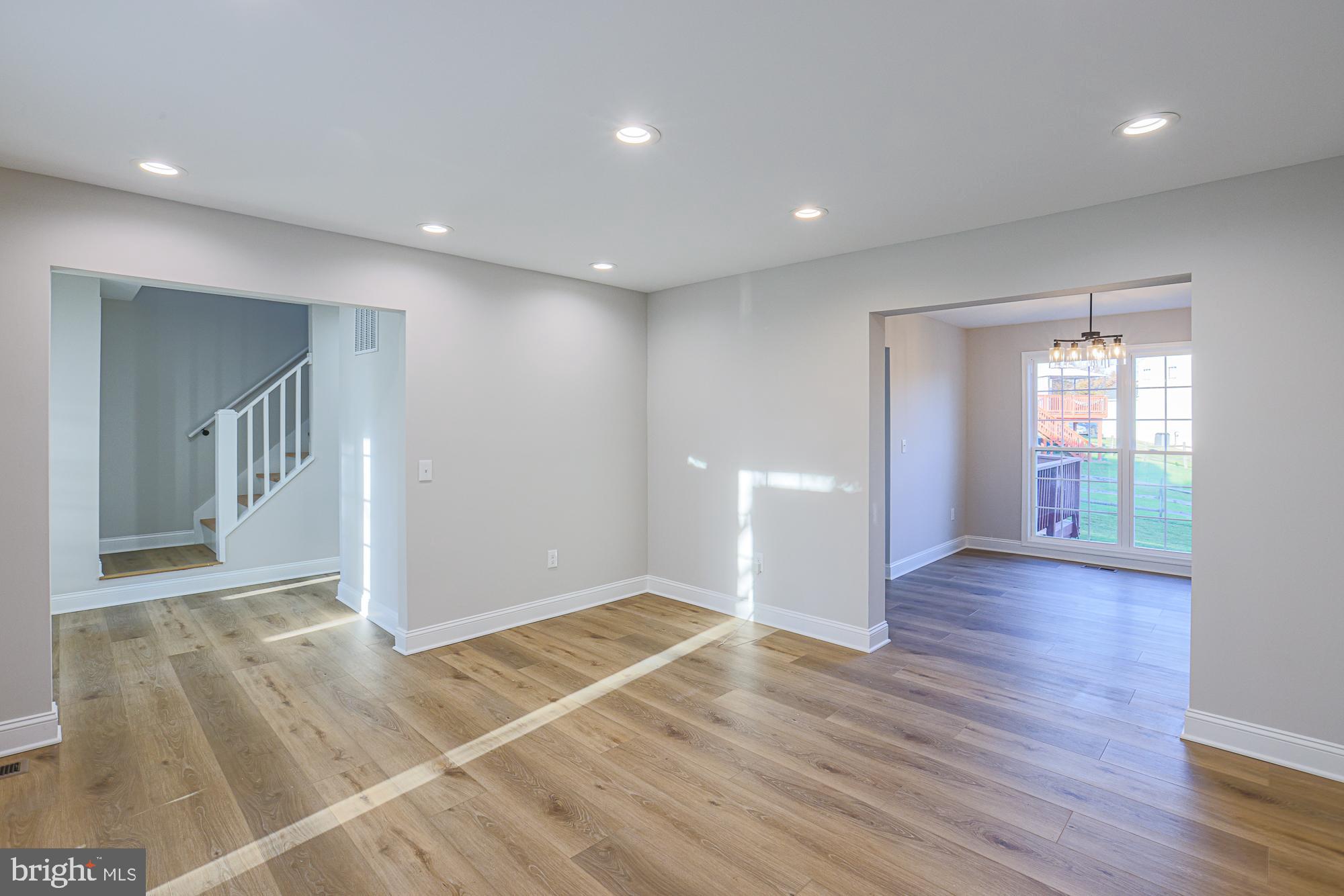 ROLLING RIDGE - Residential