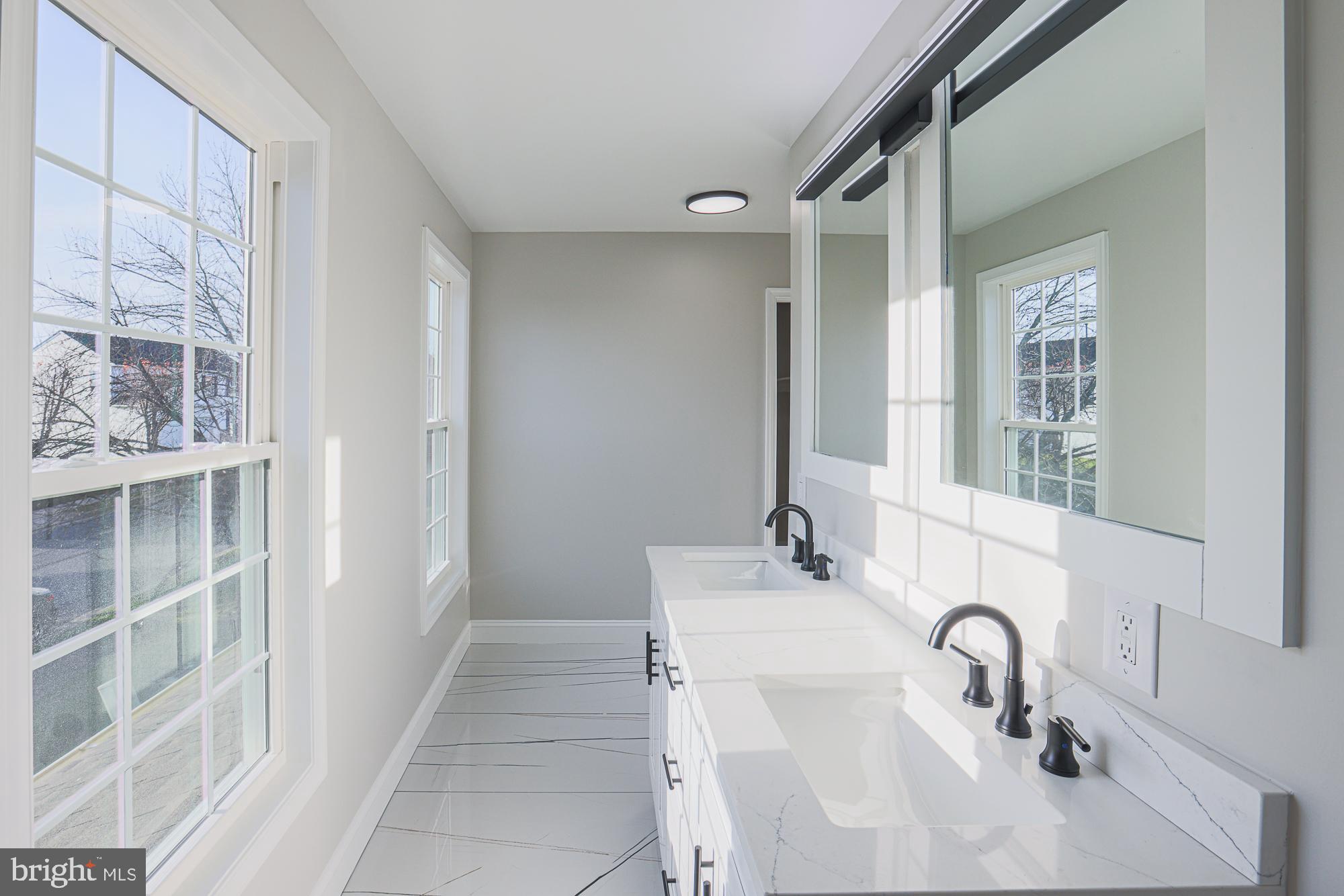 ROLLING RIDGE - Residential