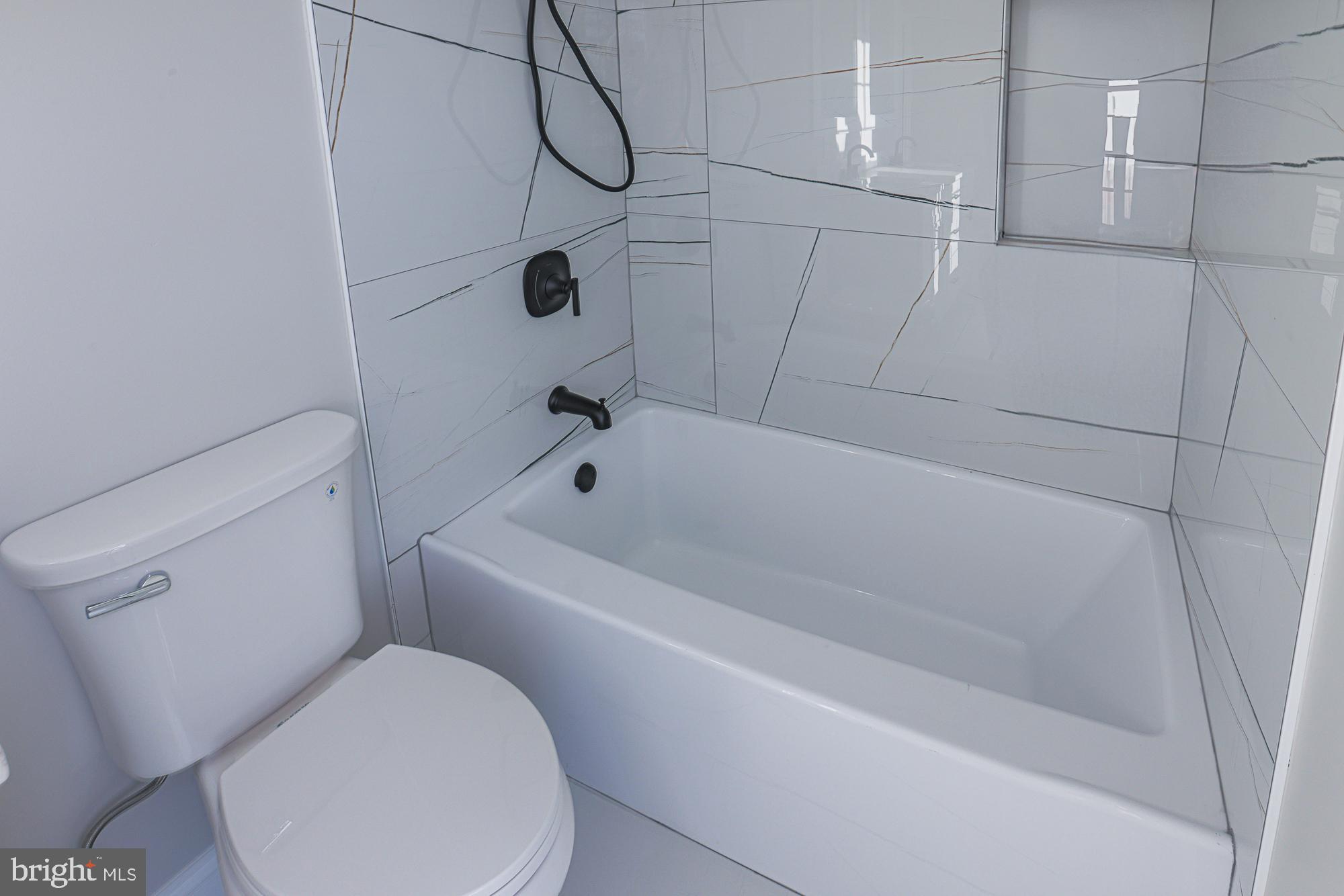 ROLLING RIDGE - Residential