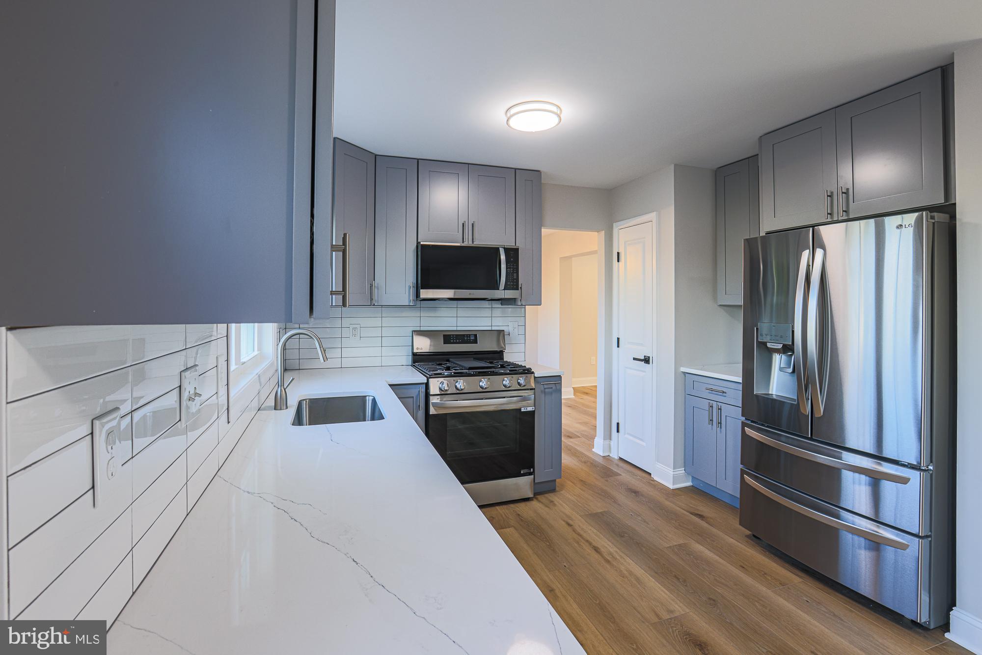 ROLLING RIDGE - Residential