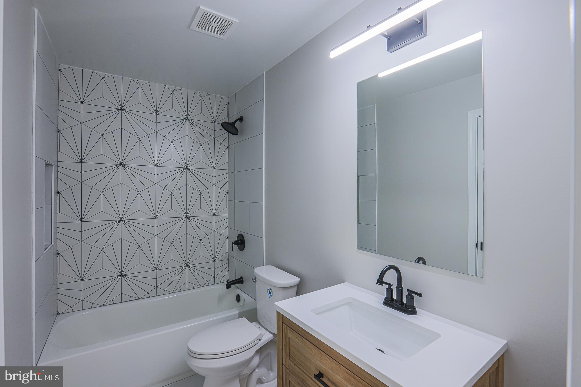 ROLLING RIDGE - Residential