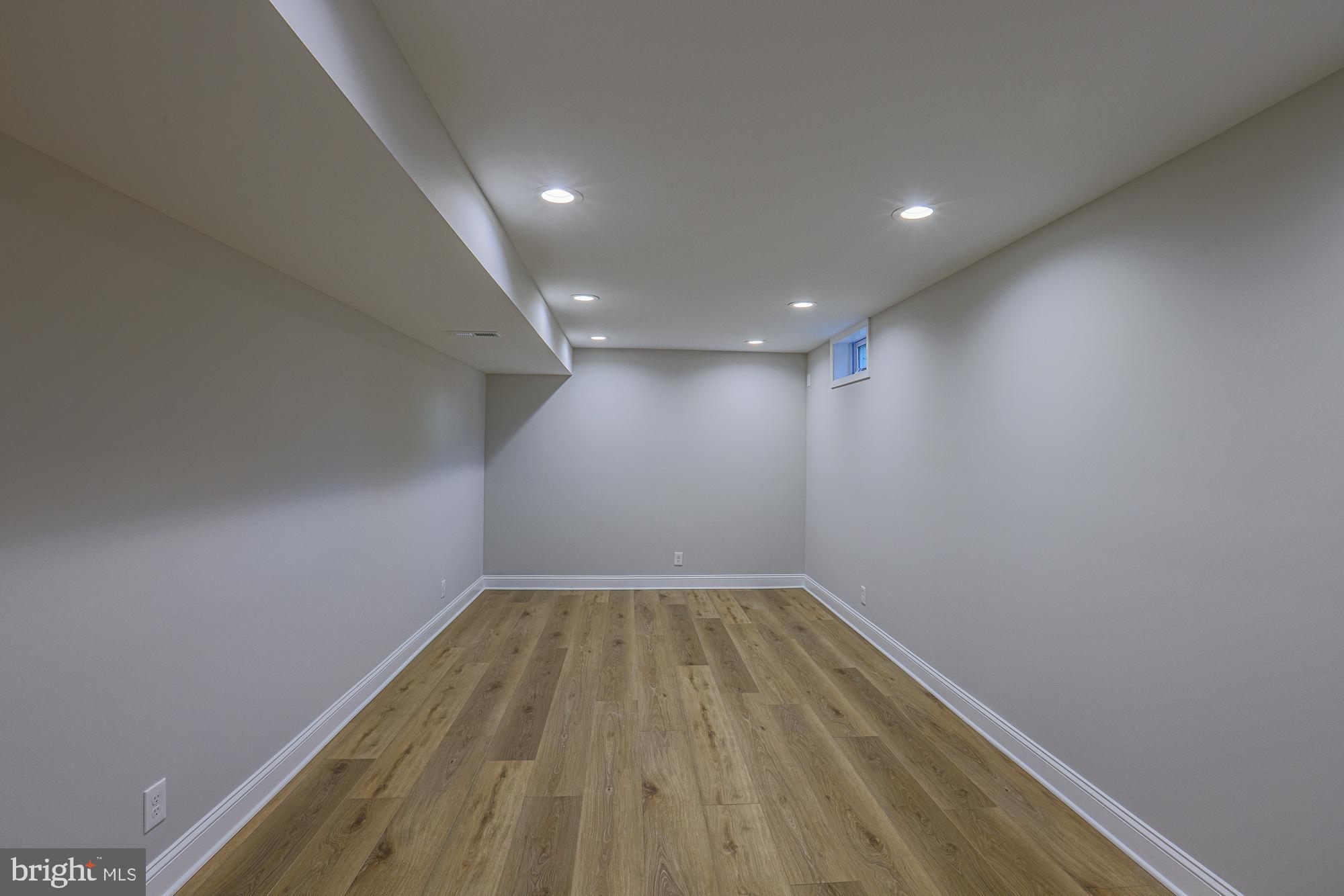 ROLLING RIDGE - Residential