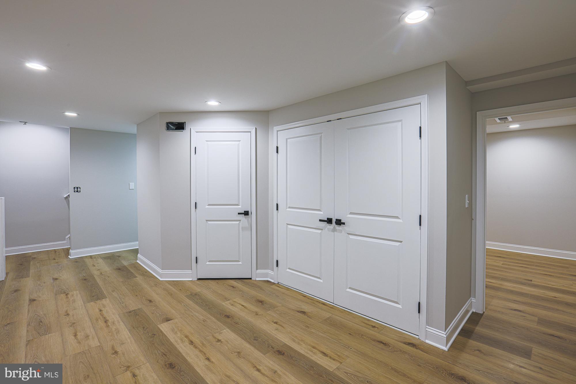 ROLLING RIDGE - Residential