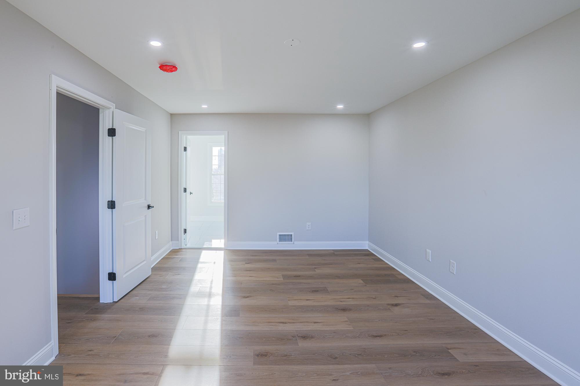 ROLLING RIDGE - Residential