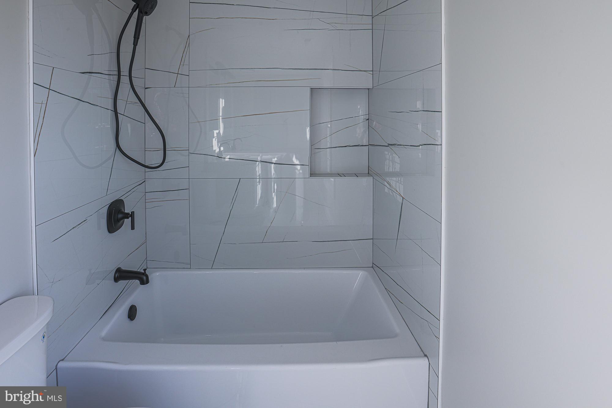 ROLLING RIDGE - Residential