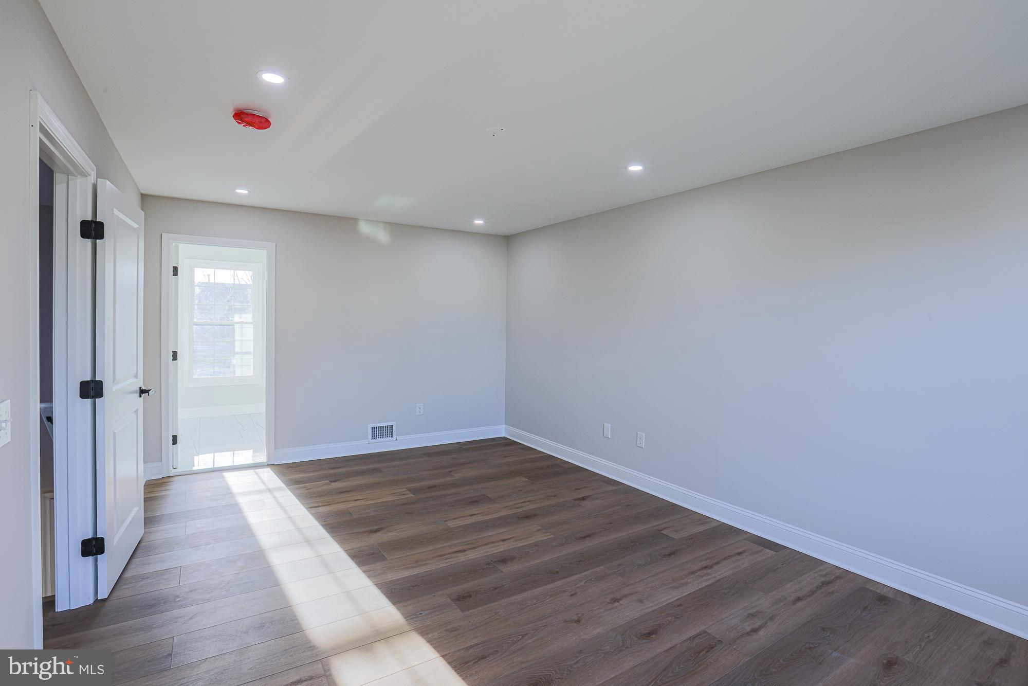 ROLLING RIDGE - Residential