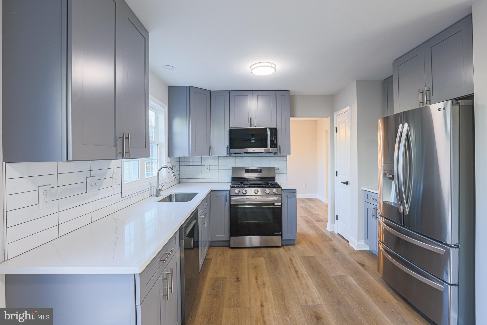 ROLLING RIDGE - Residential