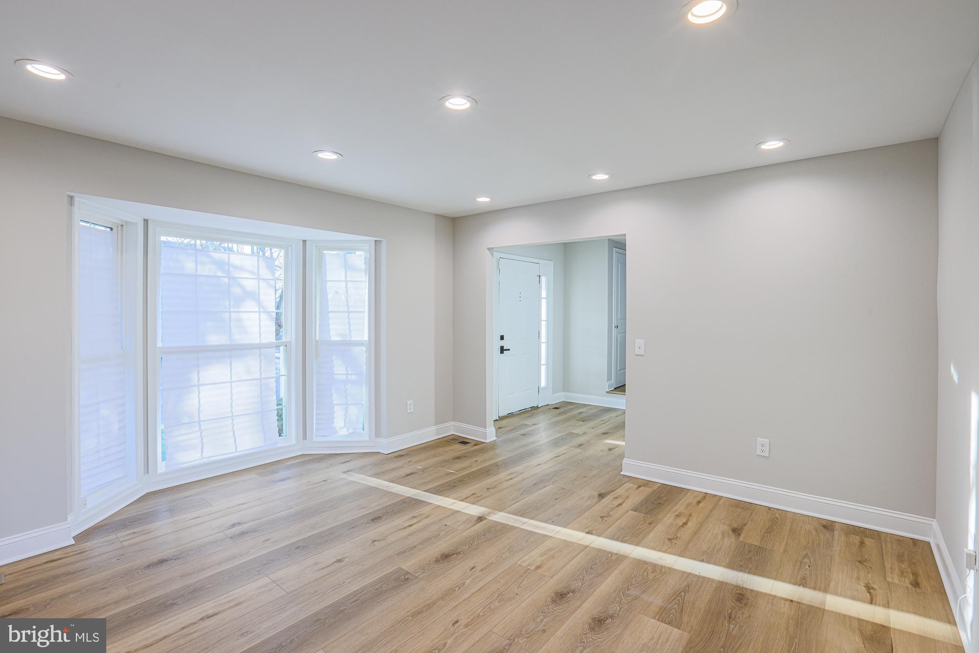 ROLLING RIDGE - Residential