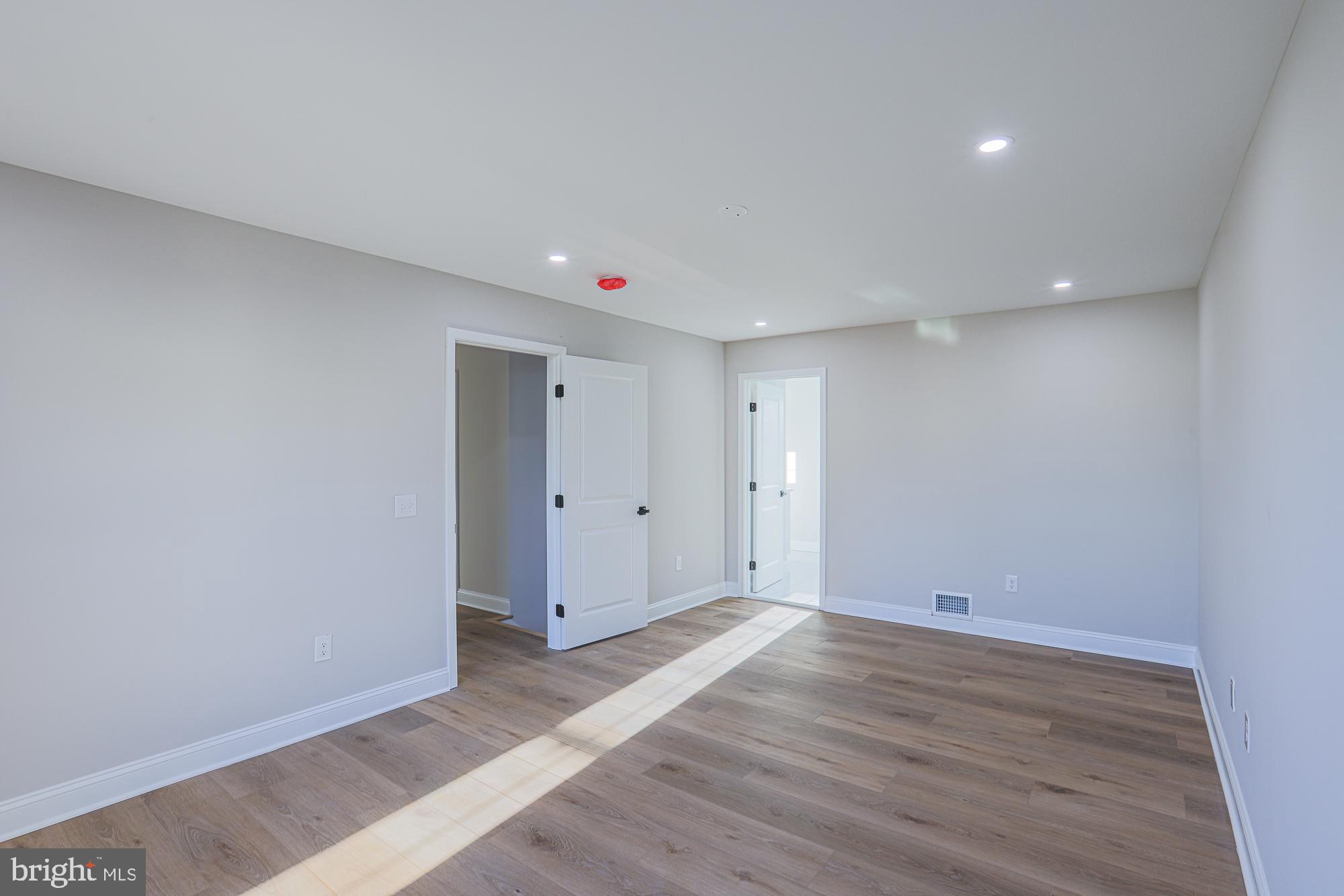 ROLLING RIDGE - Residential