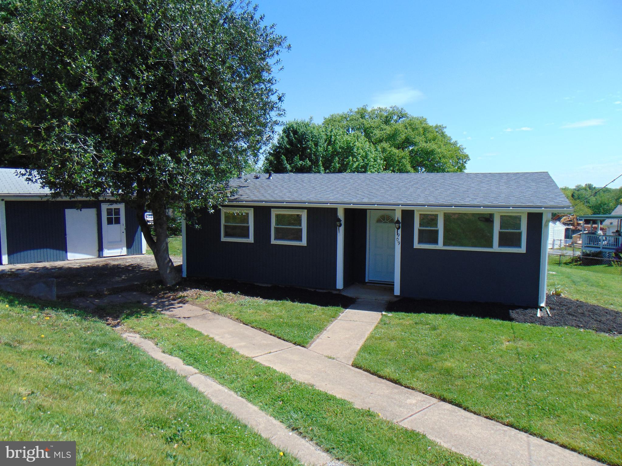 LINDEN HILLS - Residential