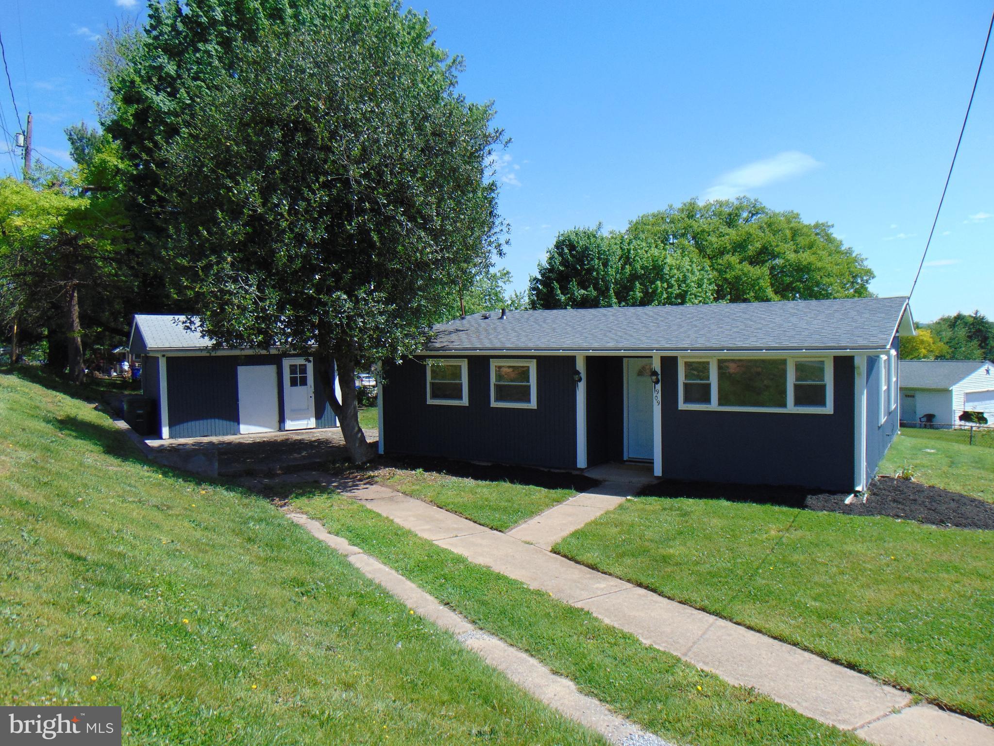 LINDEN HILLS - Residential